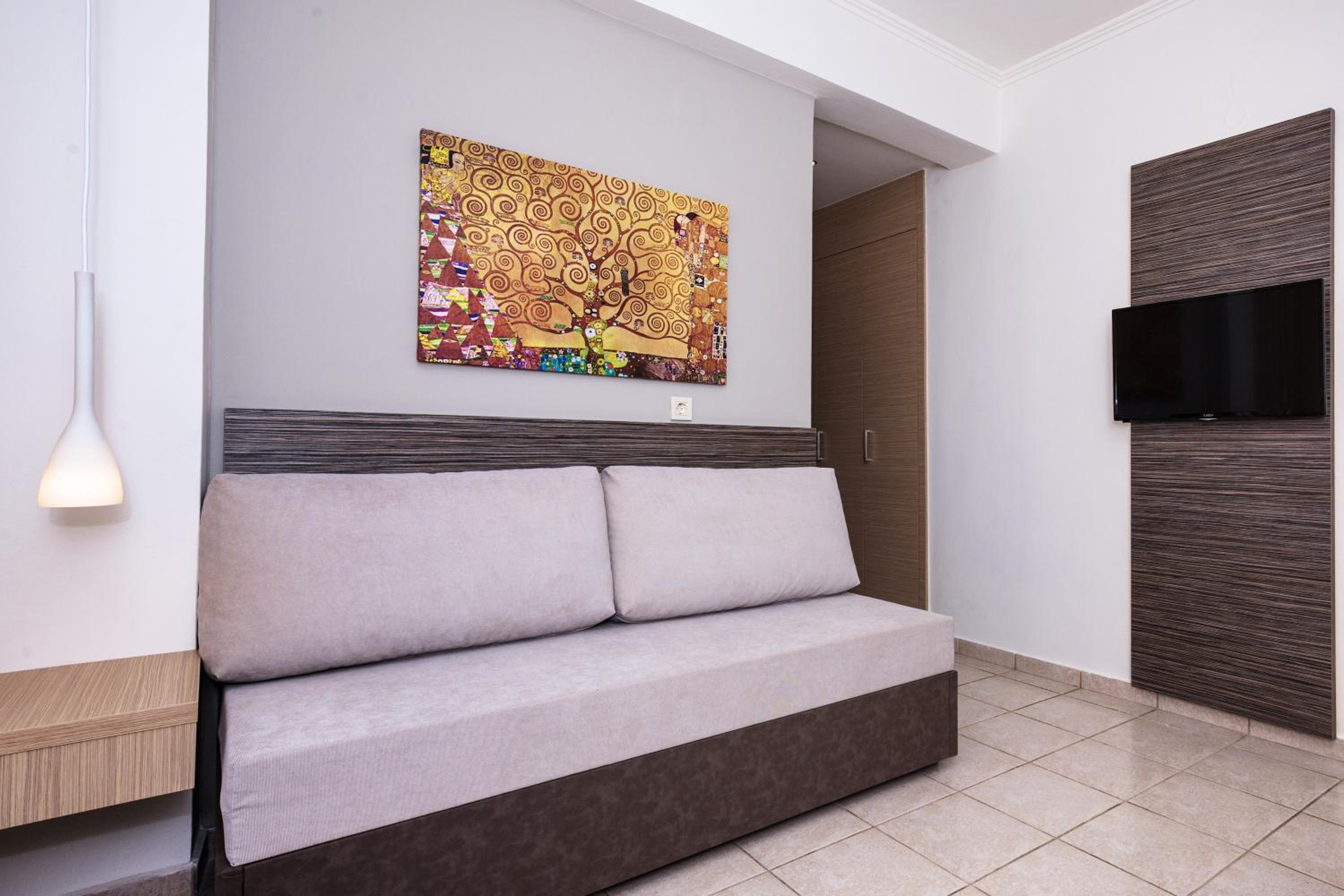 Junior Suite | Front Sea View - Photo 5