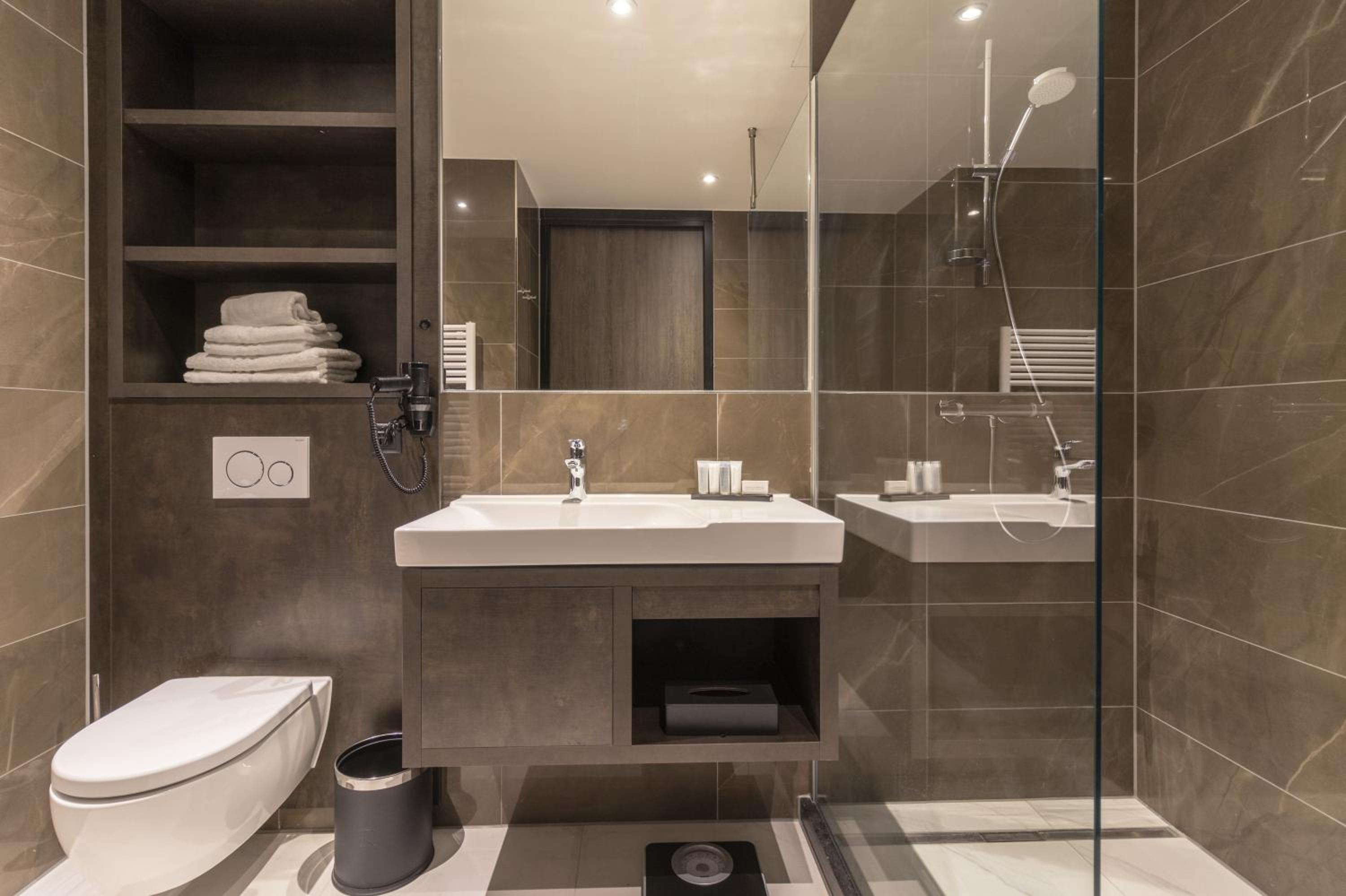 Standard Double Room - Photo 6