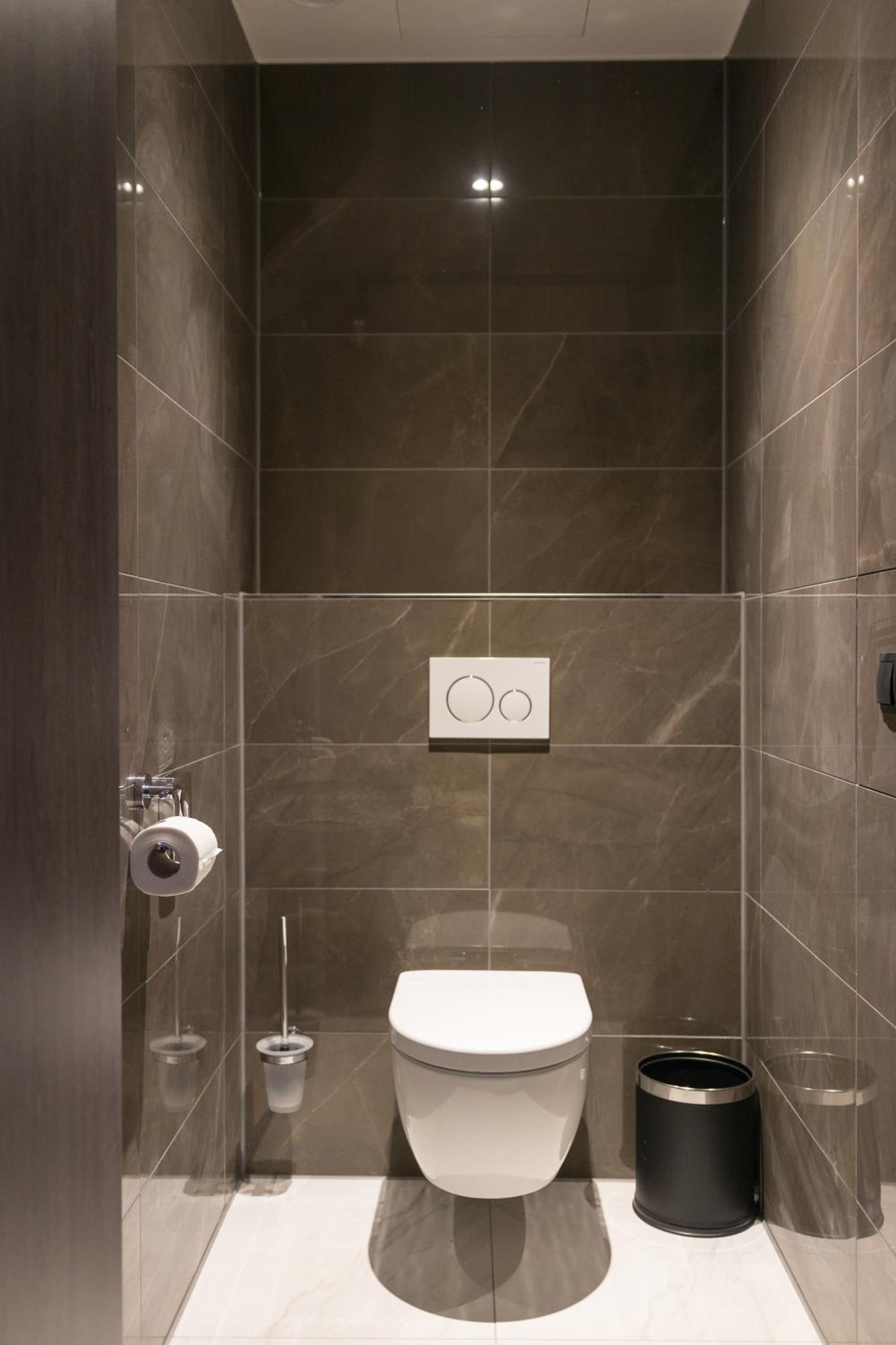 Executive Suite - Photo 3