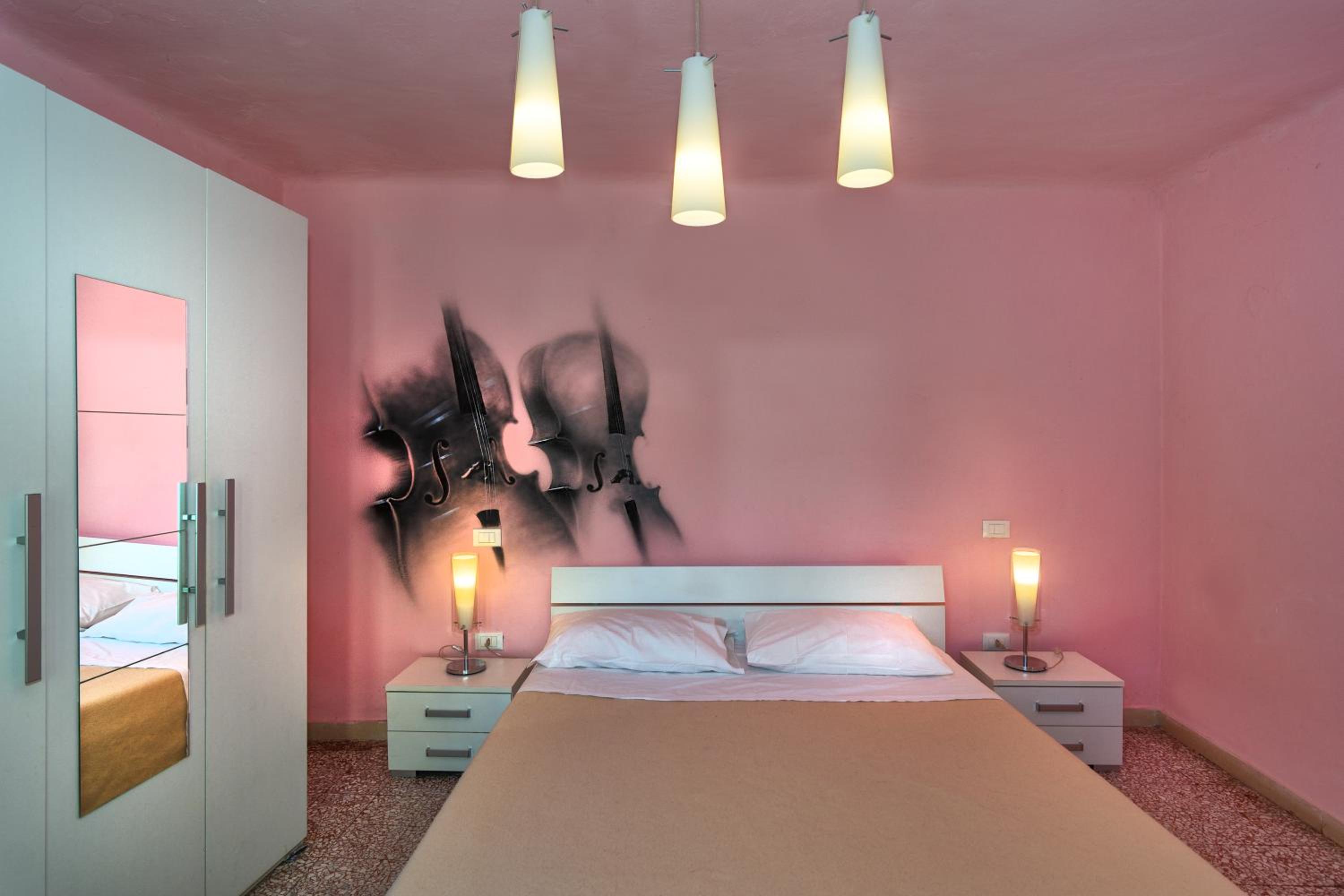 Double Room with Private External Bathroom photo 1