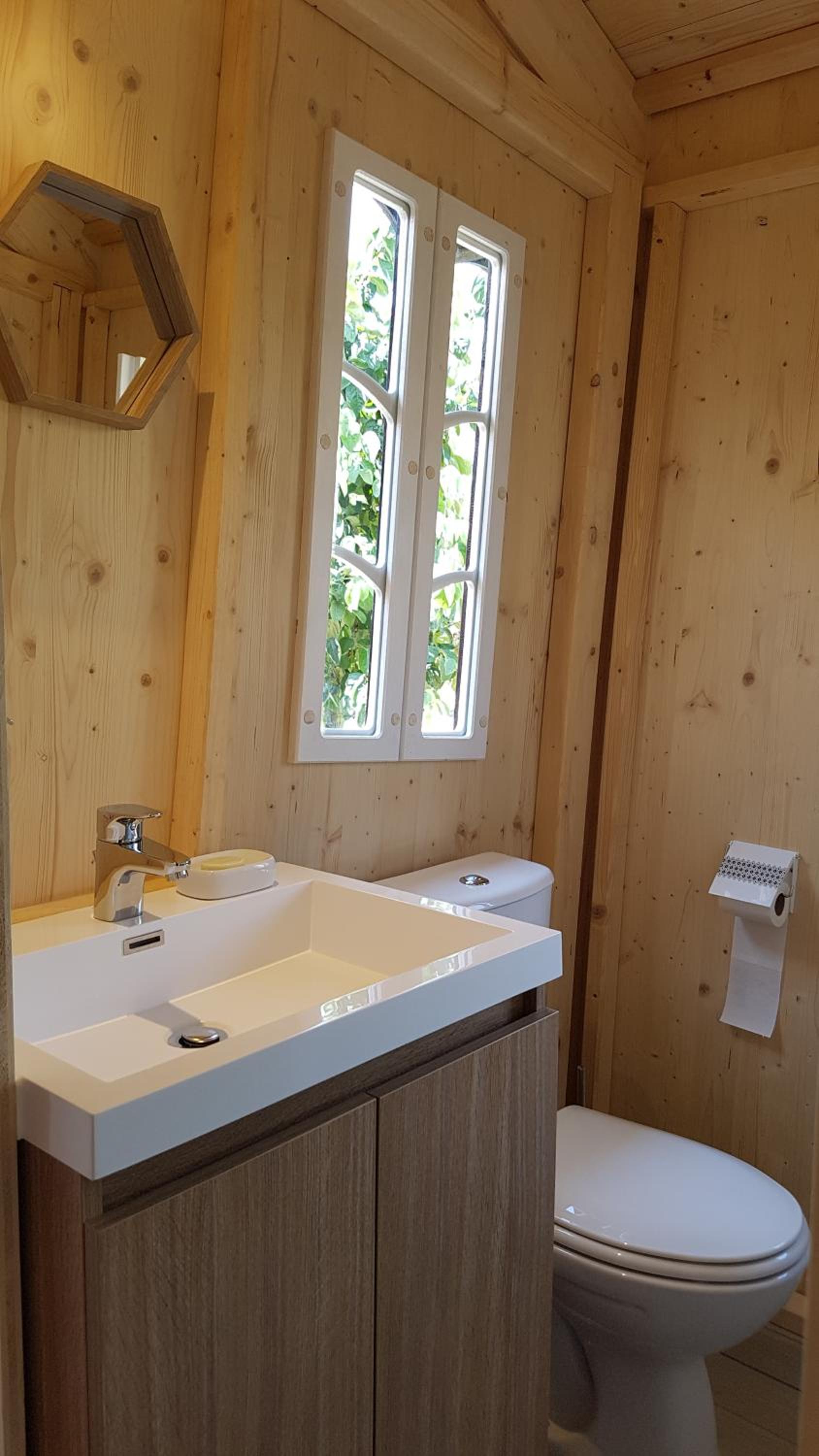 Superior Chalet - Photo 8