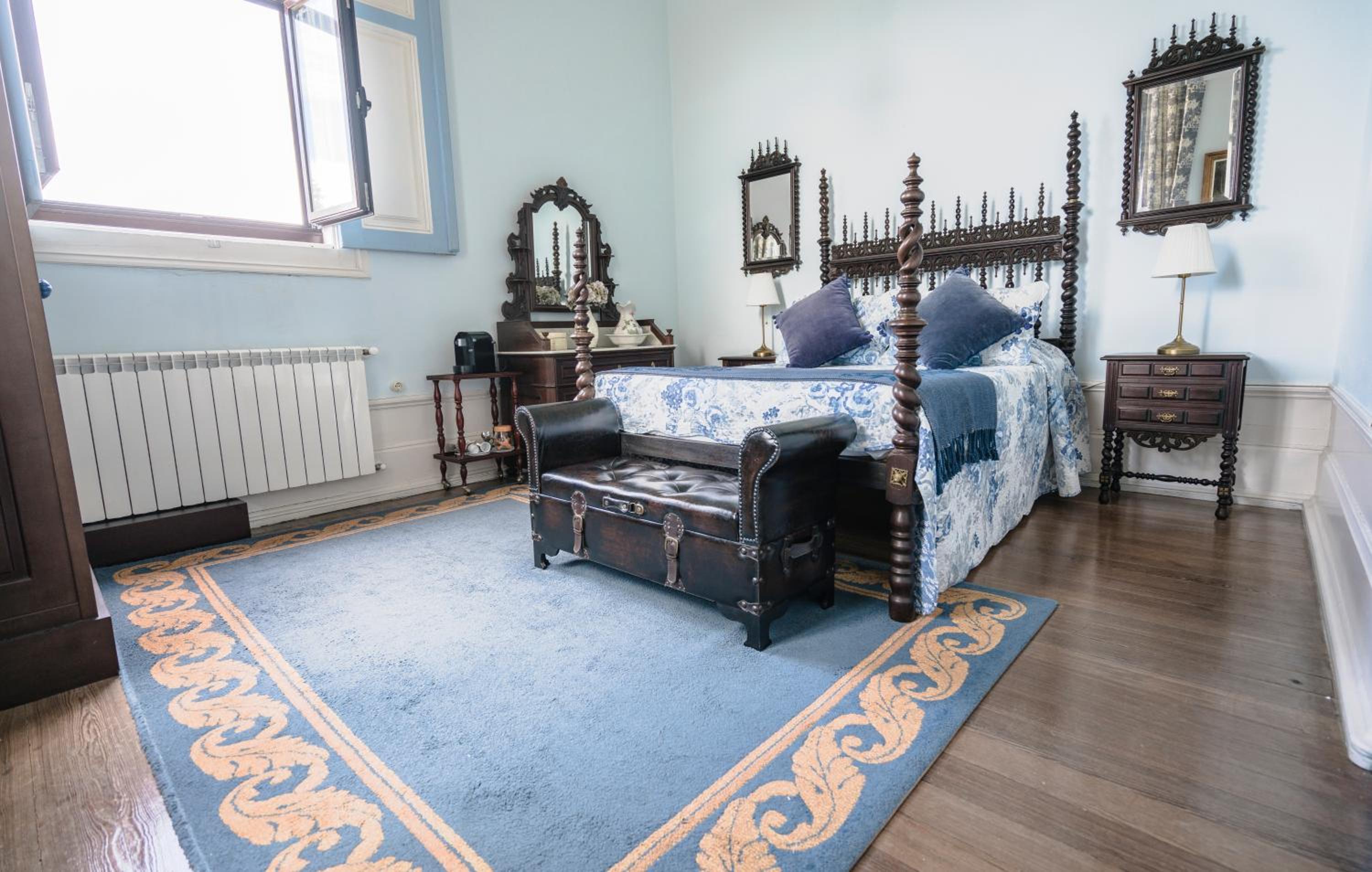 Deluxe Suite with Sea View photo 1