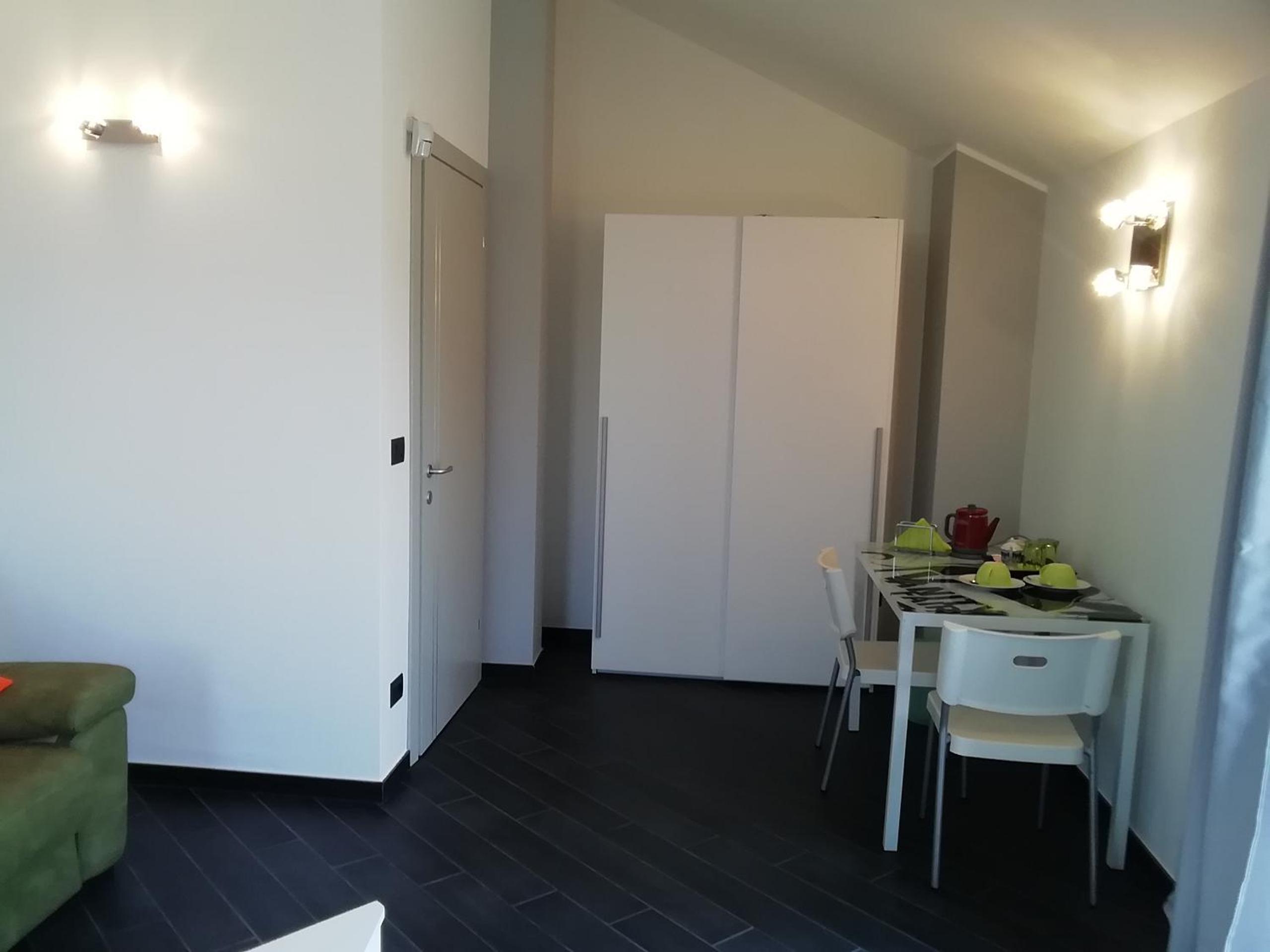 Deluxe Double Room with Balcony and Sea View - Photo 16
