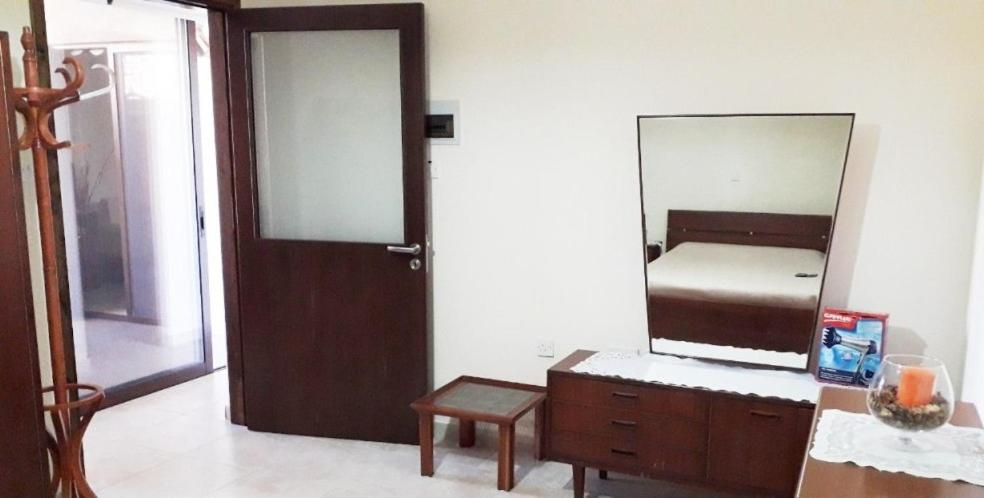Two-Bedroom Apartment with Mountain View - Photo 15