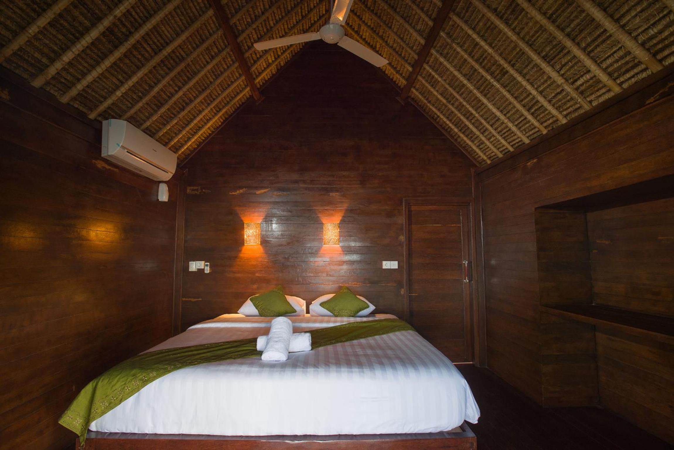 One-Bedroom Bungalow - Photo 7