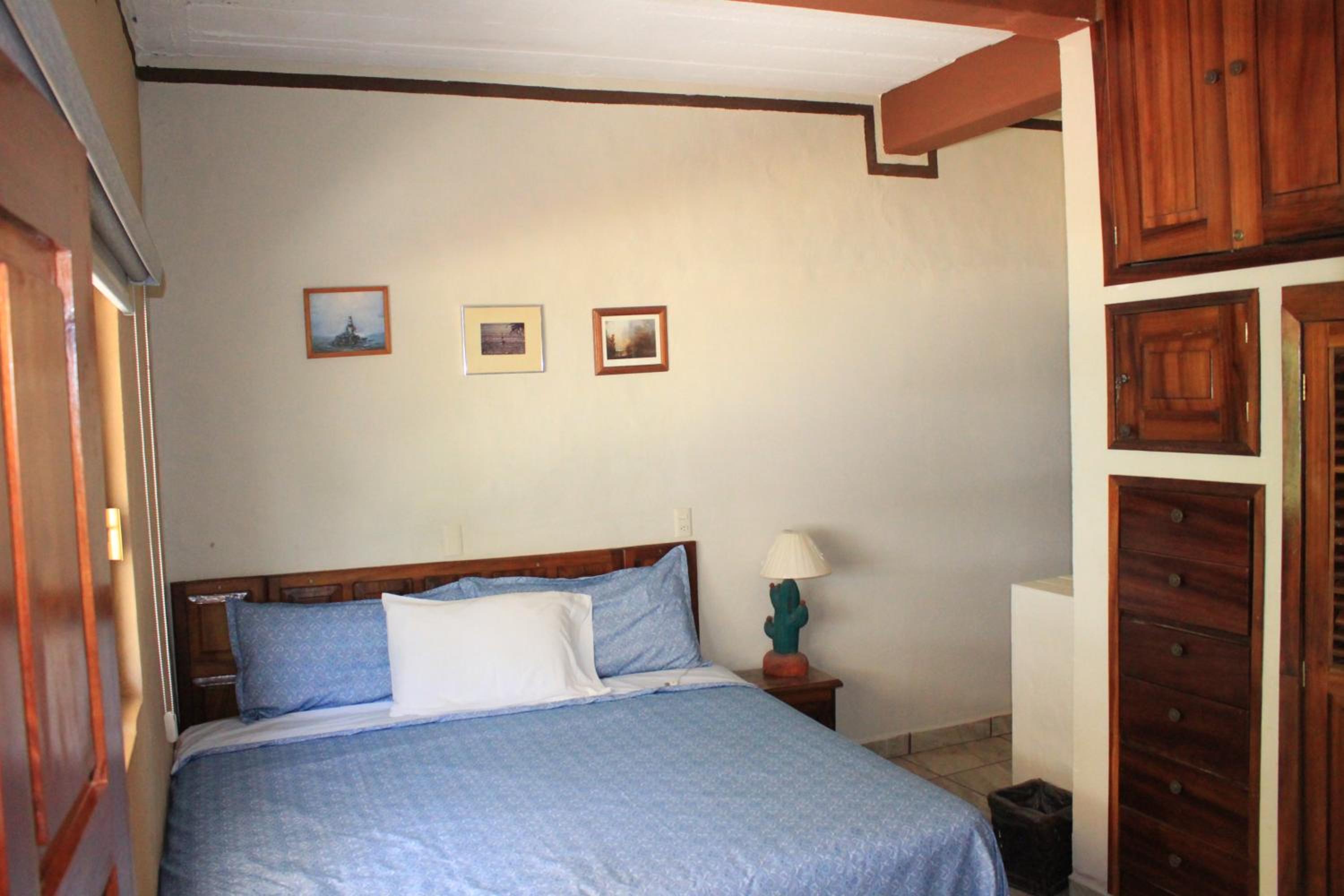 Apartment with Balcony photo 2
