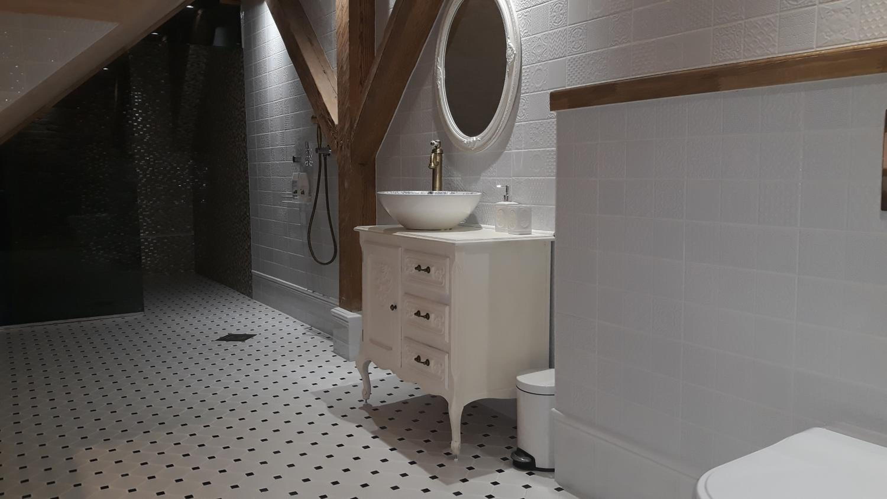 Apartment - Photo 2