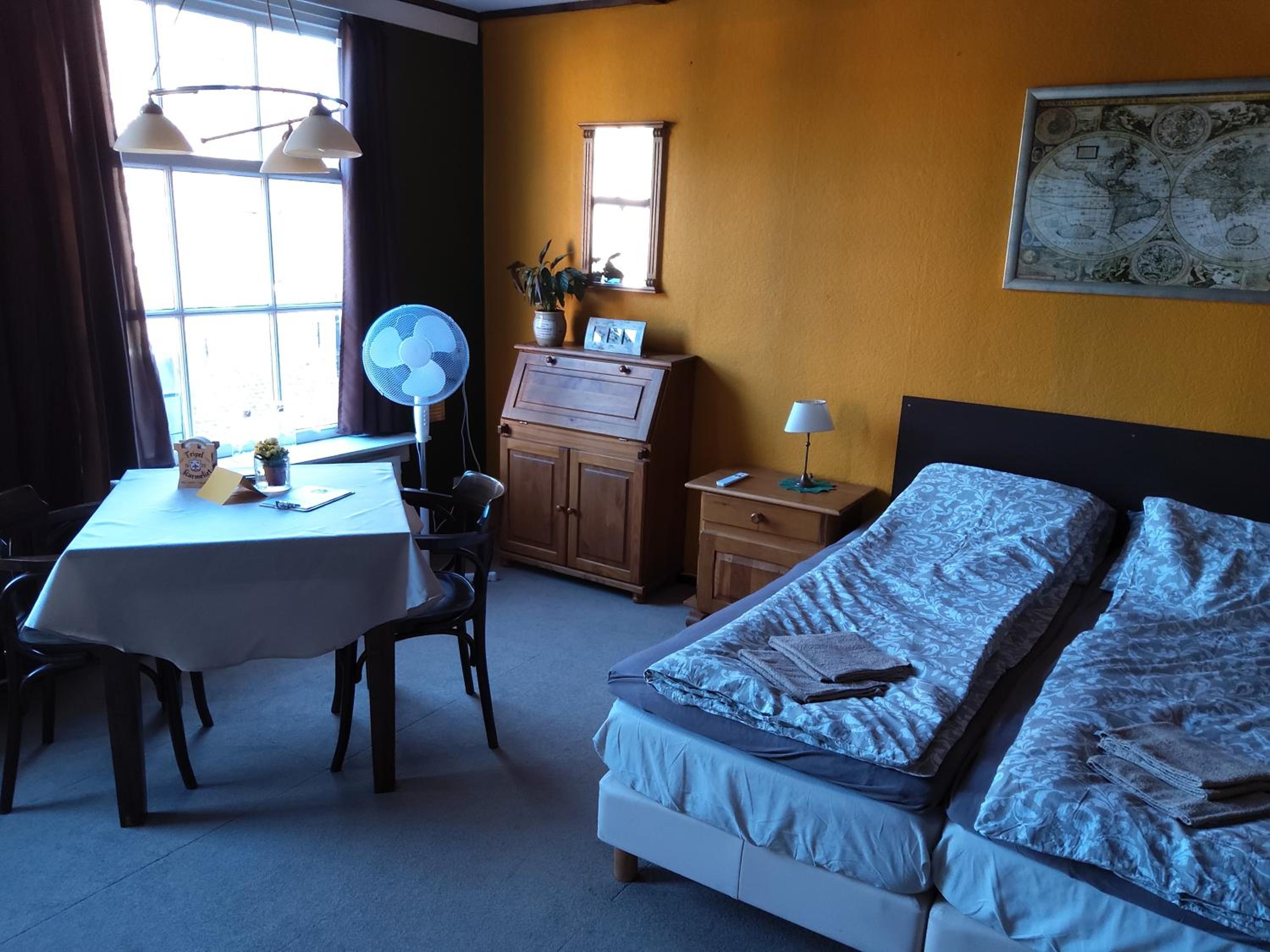 Double Room with Private Bathroom photo 2