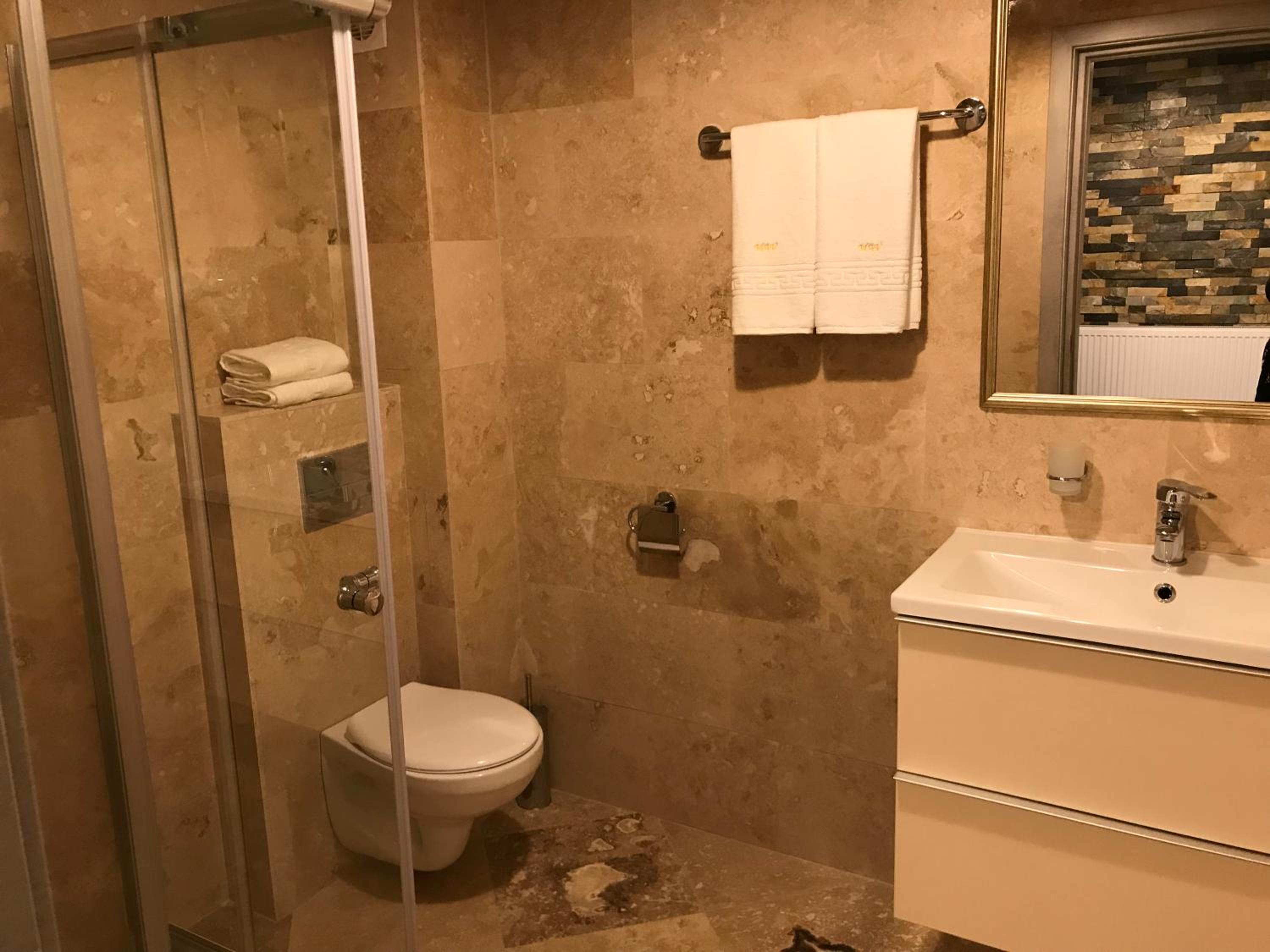 Double Room with Terrace - Photo 8