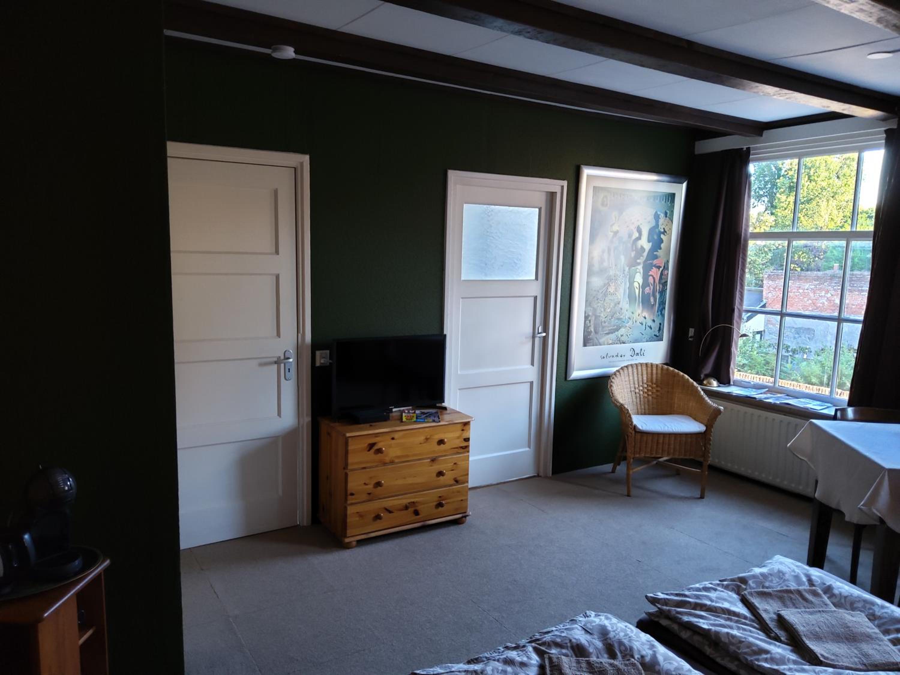 Double Room with Private Bathroom photo 2
