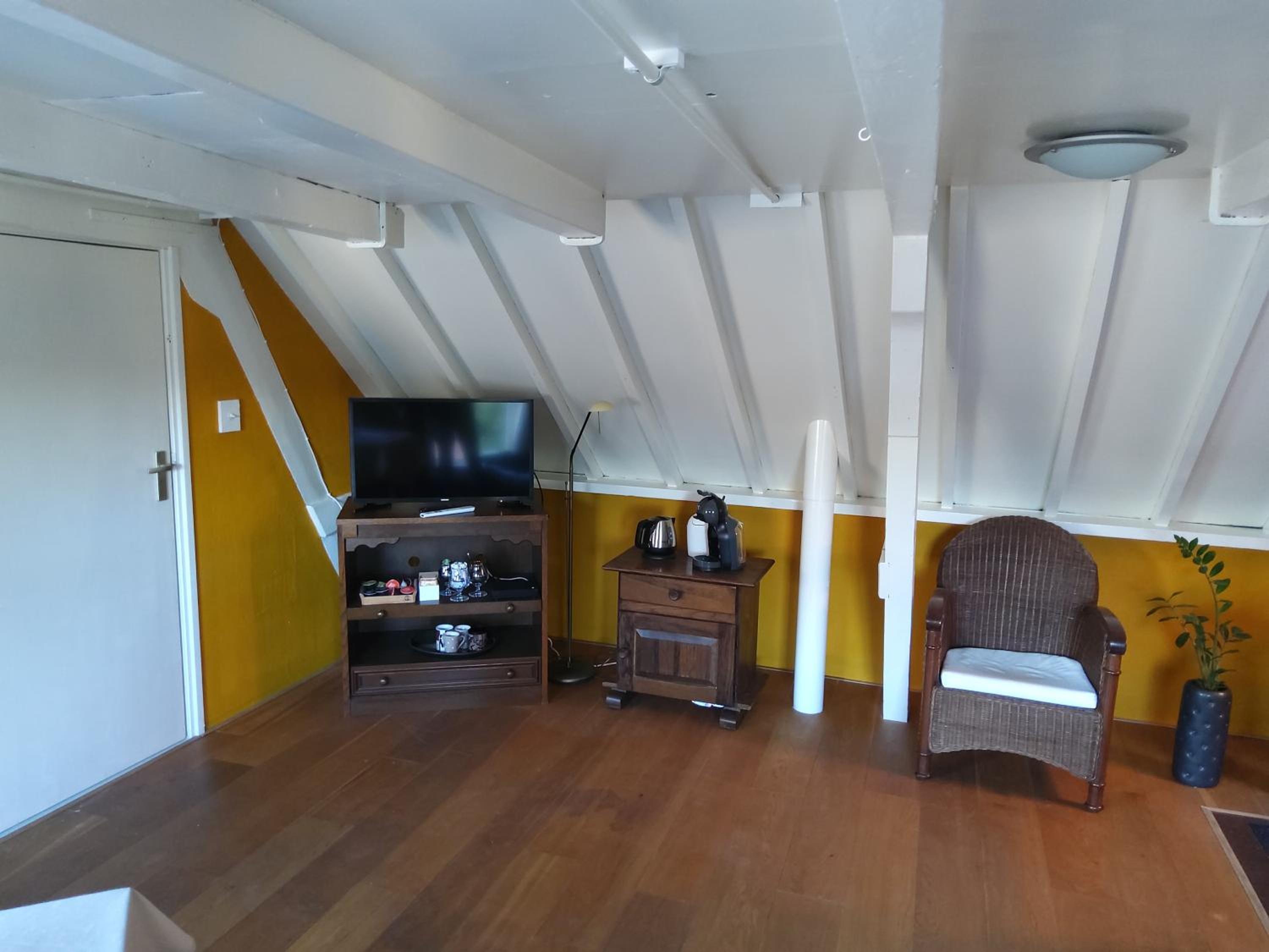 Double Room with Private Bathroom photo 2