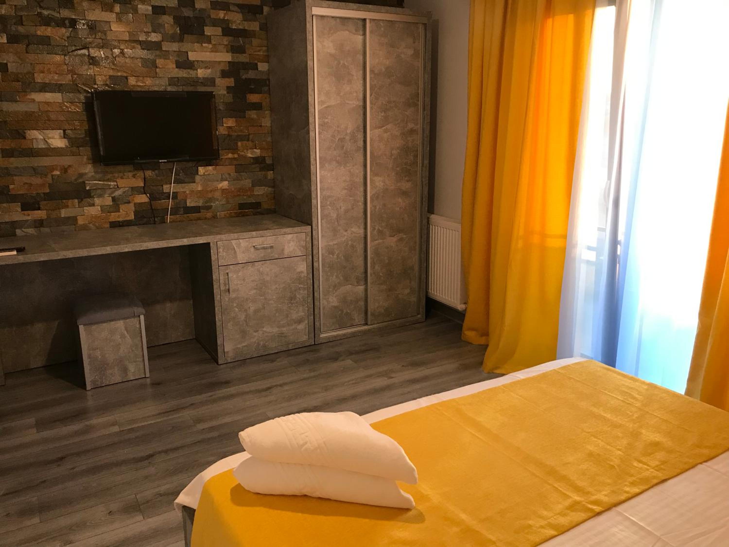 Double Room with Terrace - Photo 16