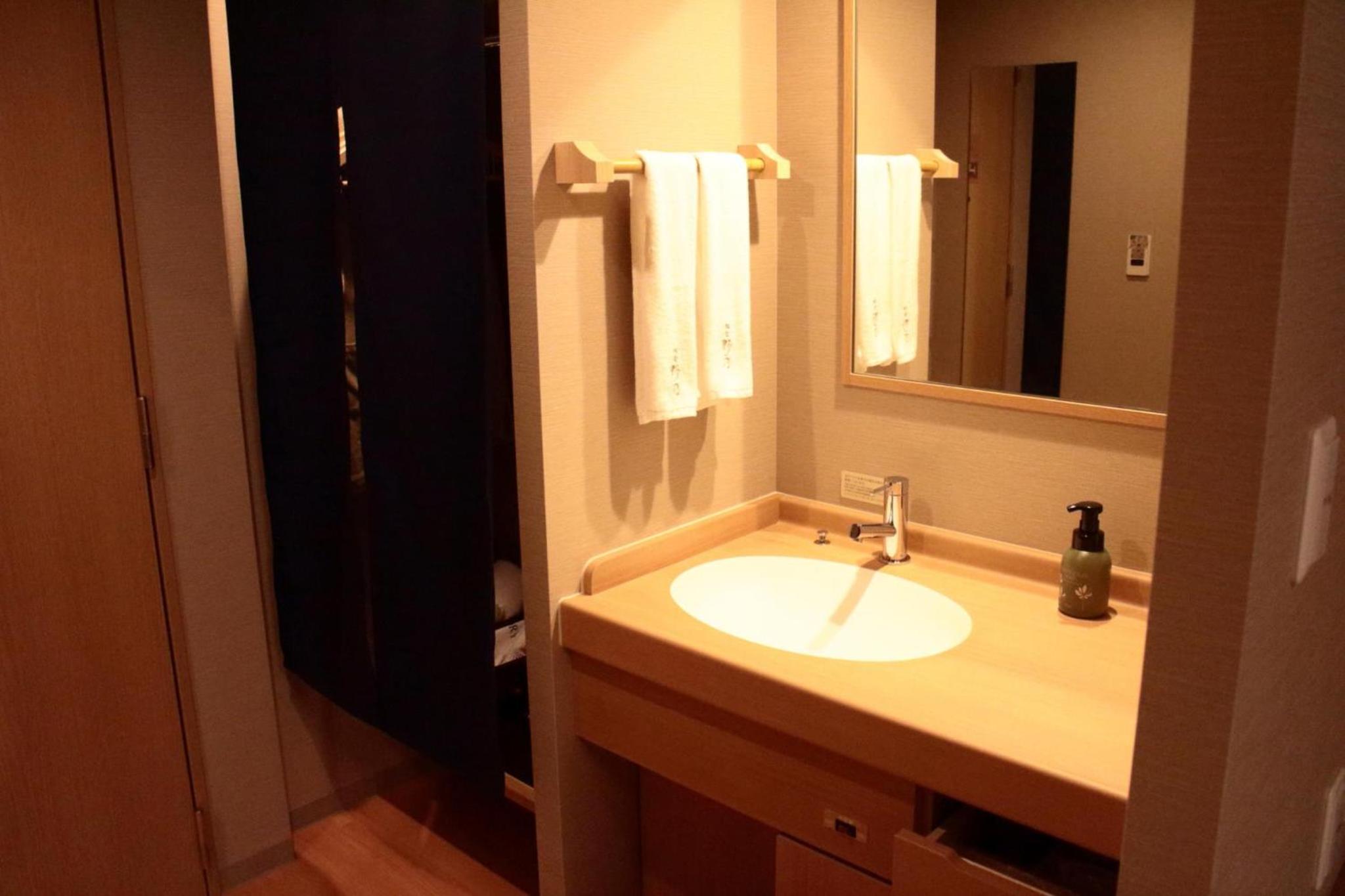 Standard Twin Room with Tatami Floor without Cleaning Service, photo 6