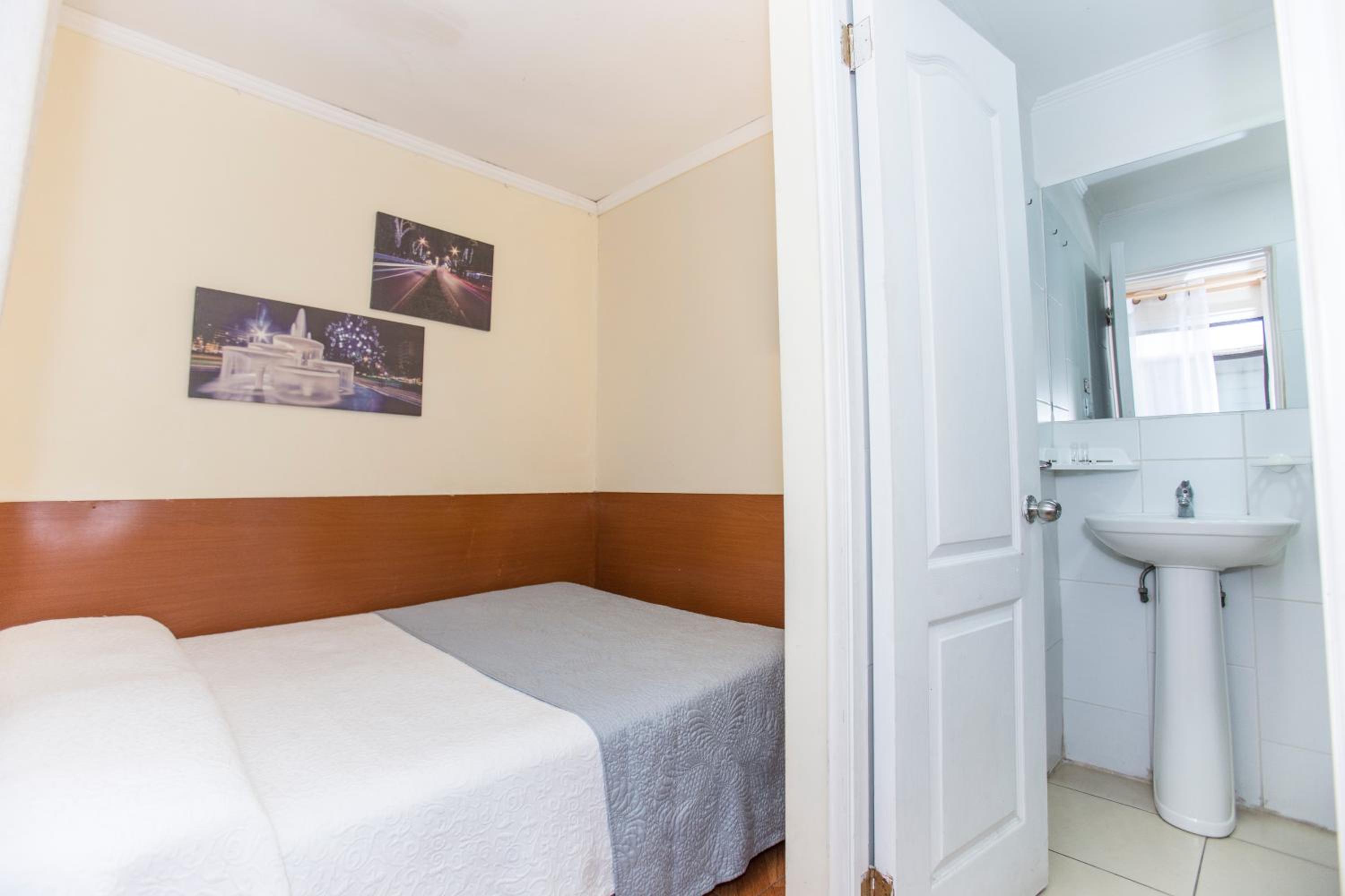 Standard Single Room photo 3