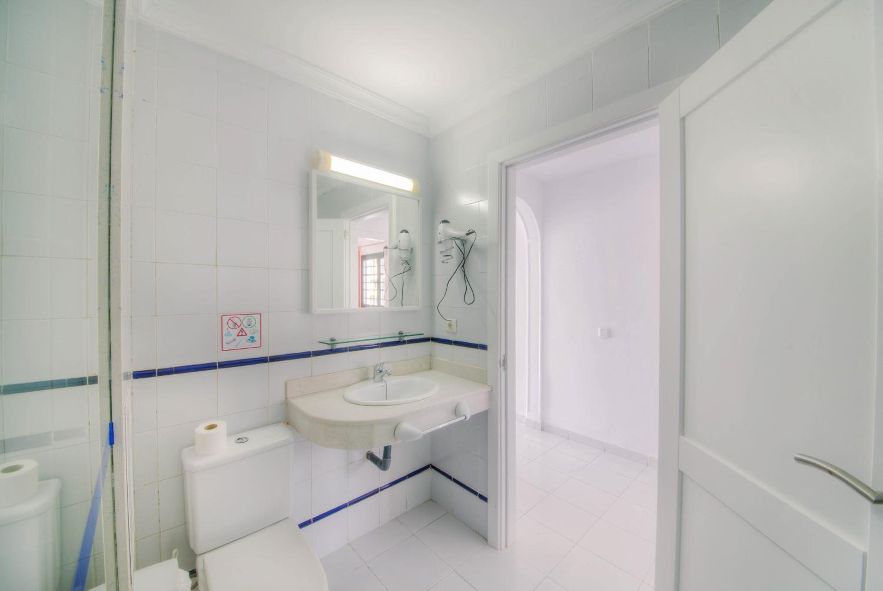 One-Bedroom Apartment without View - Photo 3