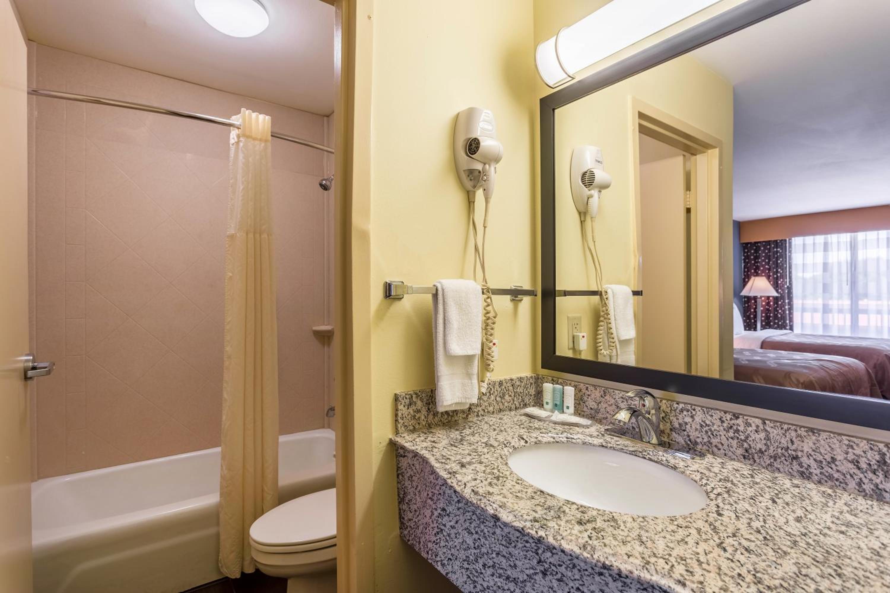 Executive Double Bed Suite - Non Smoking - Photo 3