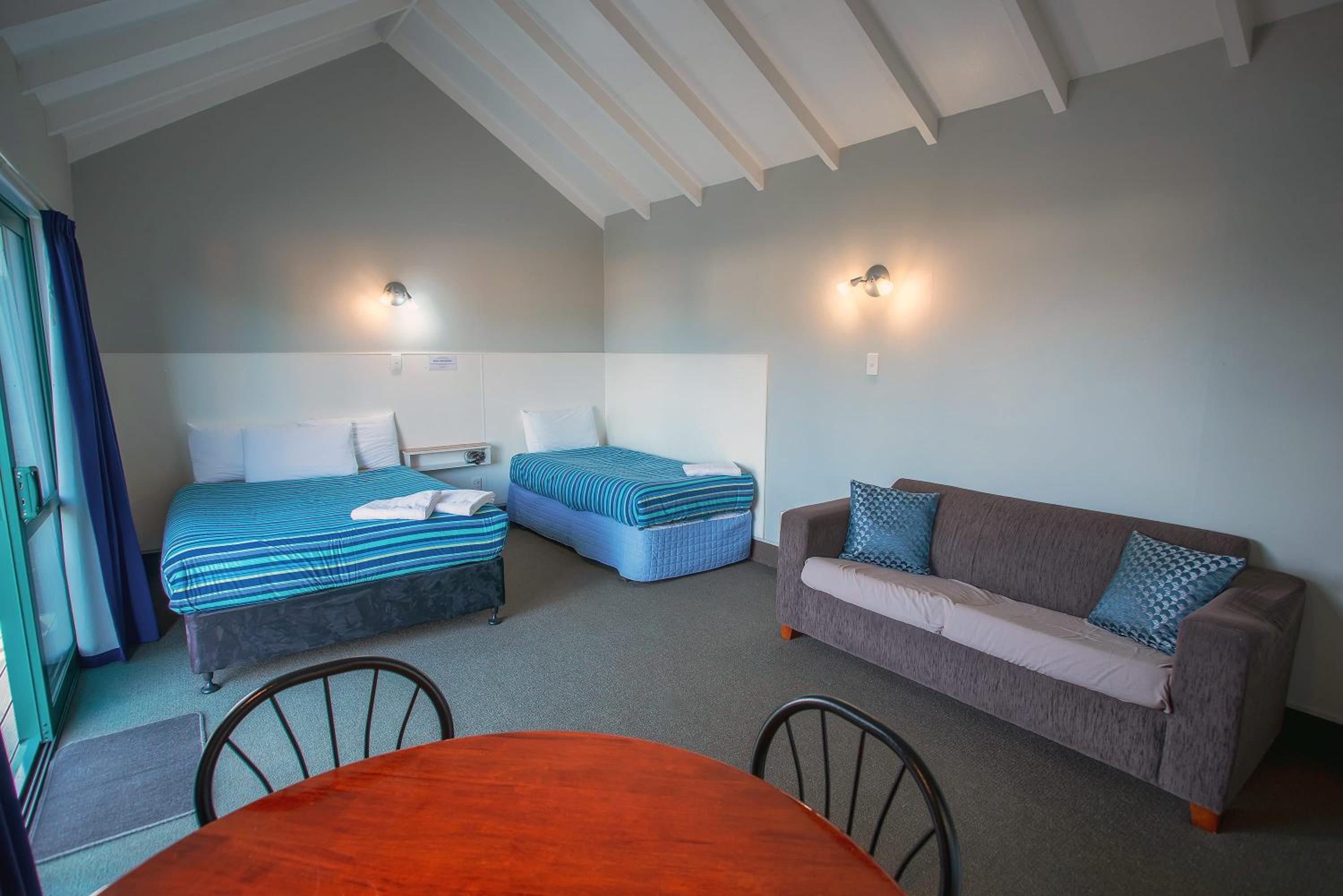 Budget Double Room - Photo 2