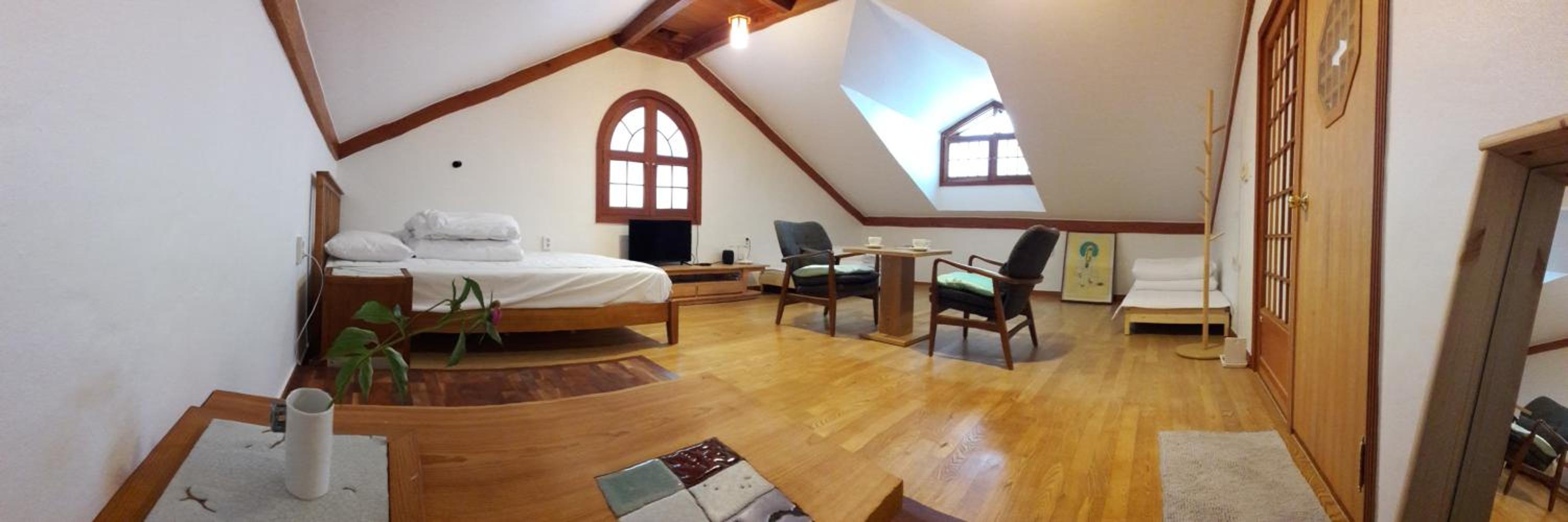 Superior Suite - Photo 43