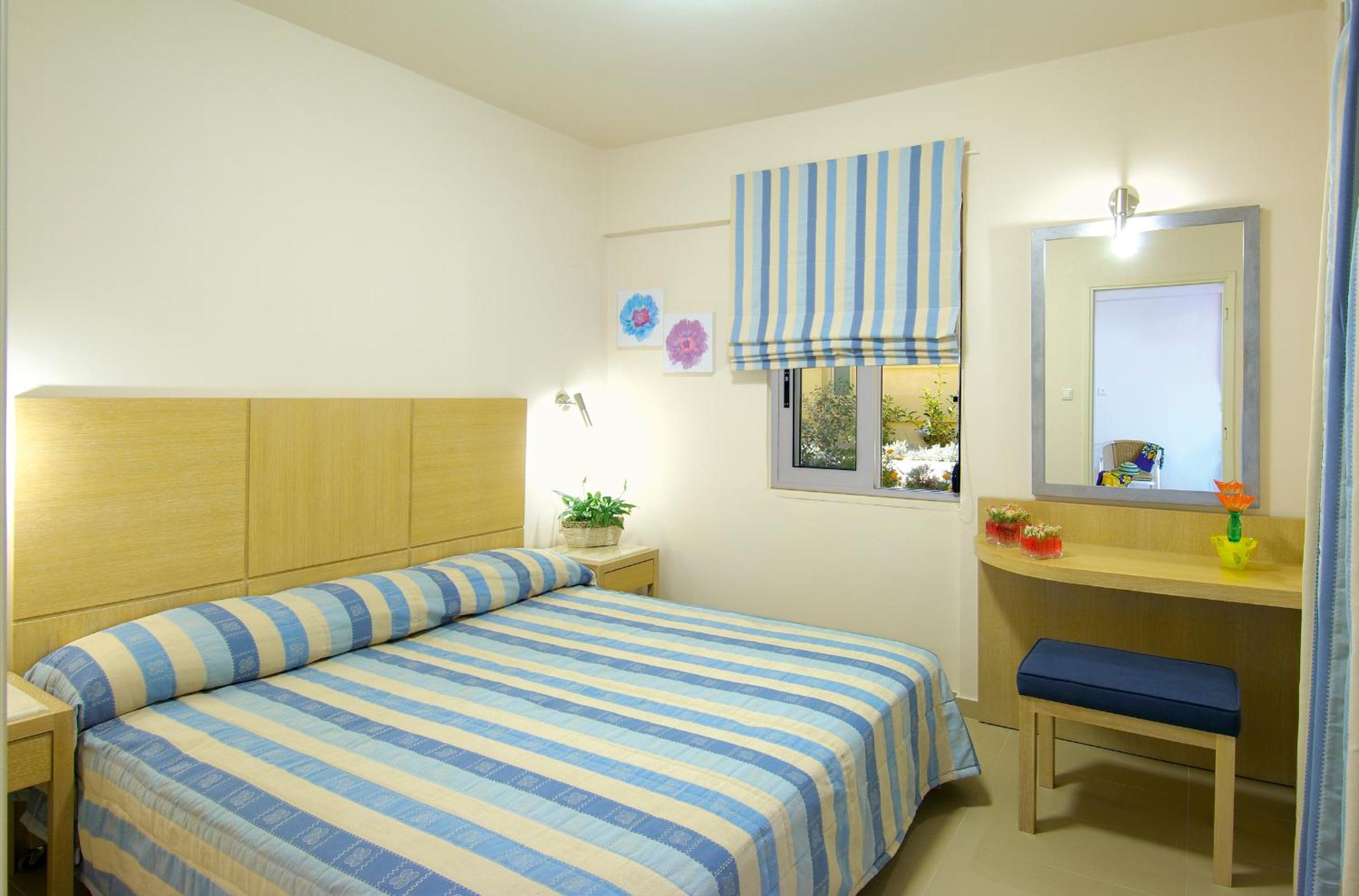One-Bedroom Apartment photo 2
