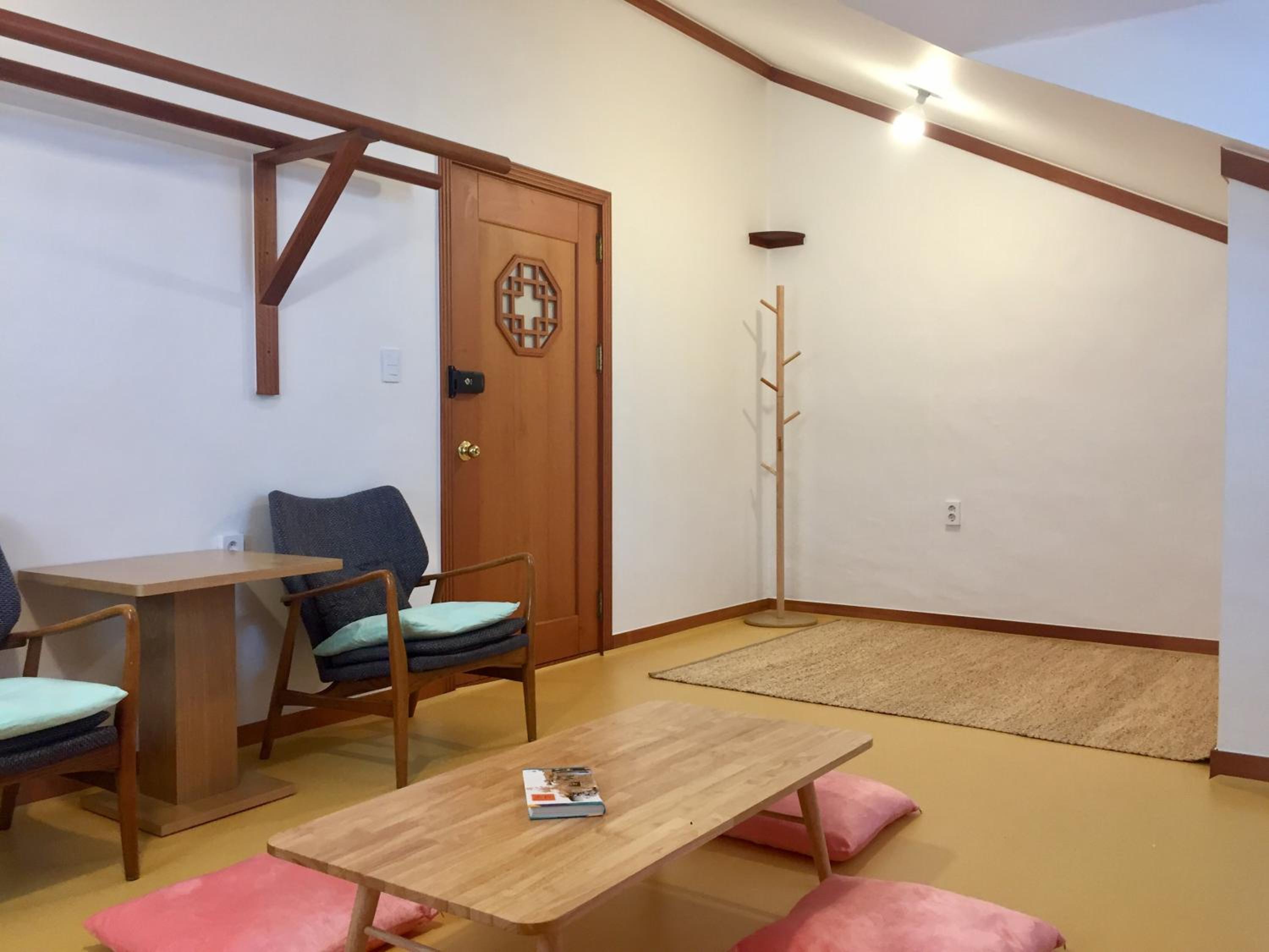 Deluxe Suite - Photo 13