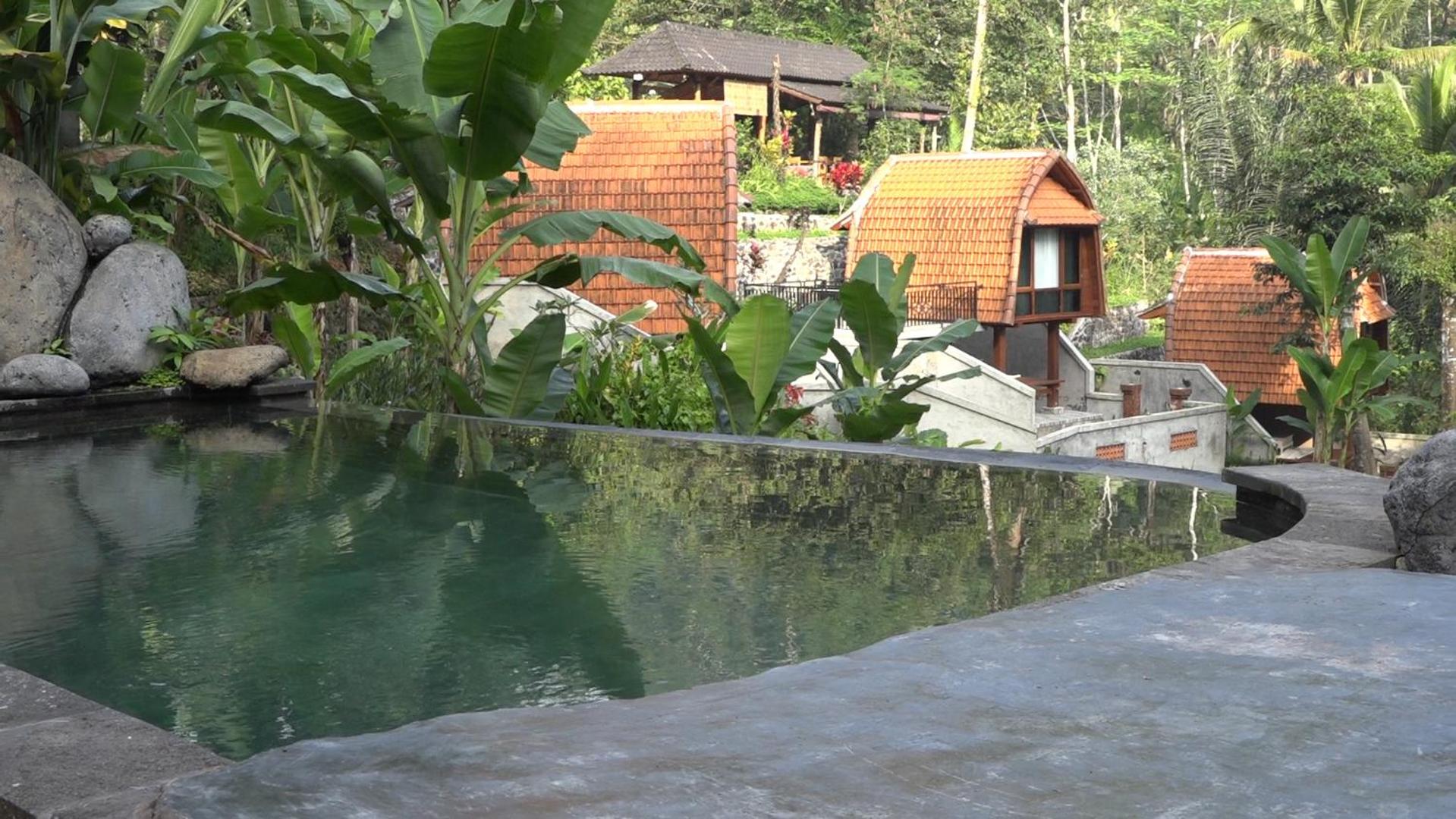 Villa with Private Pool - Photo 16
