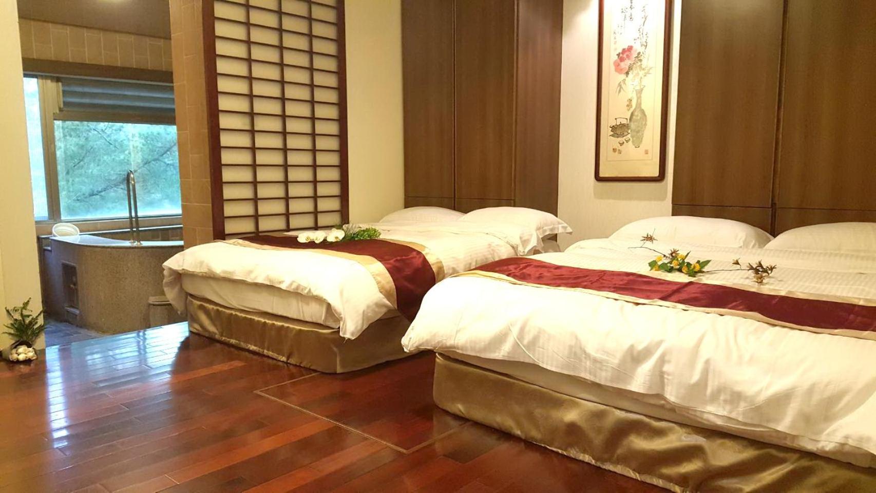Quadruple Room with Mountain View photo 1