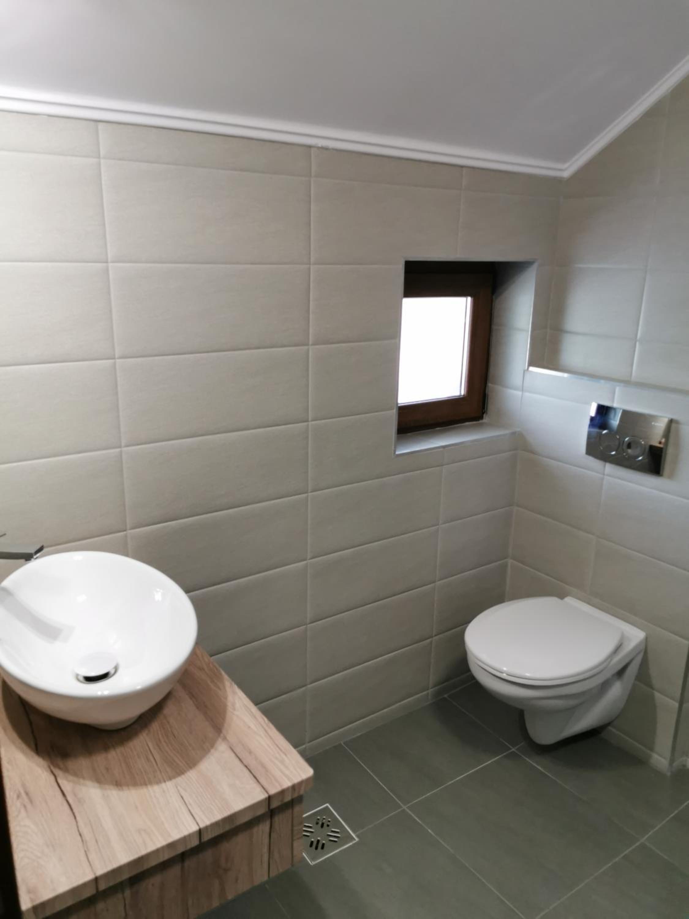 Double or Twin Room with Private Bathroom - Photo 14