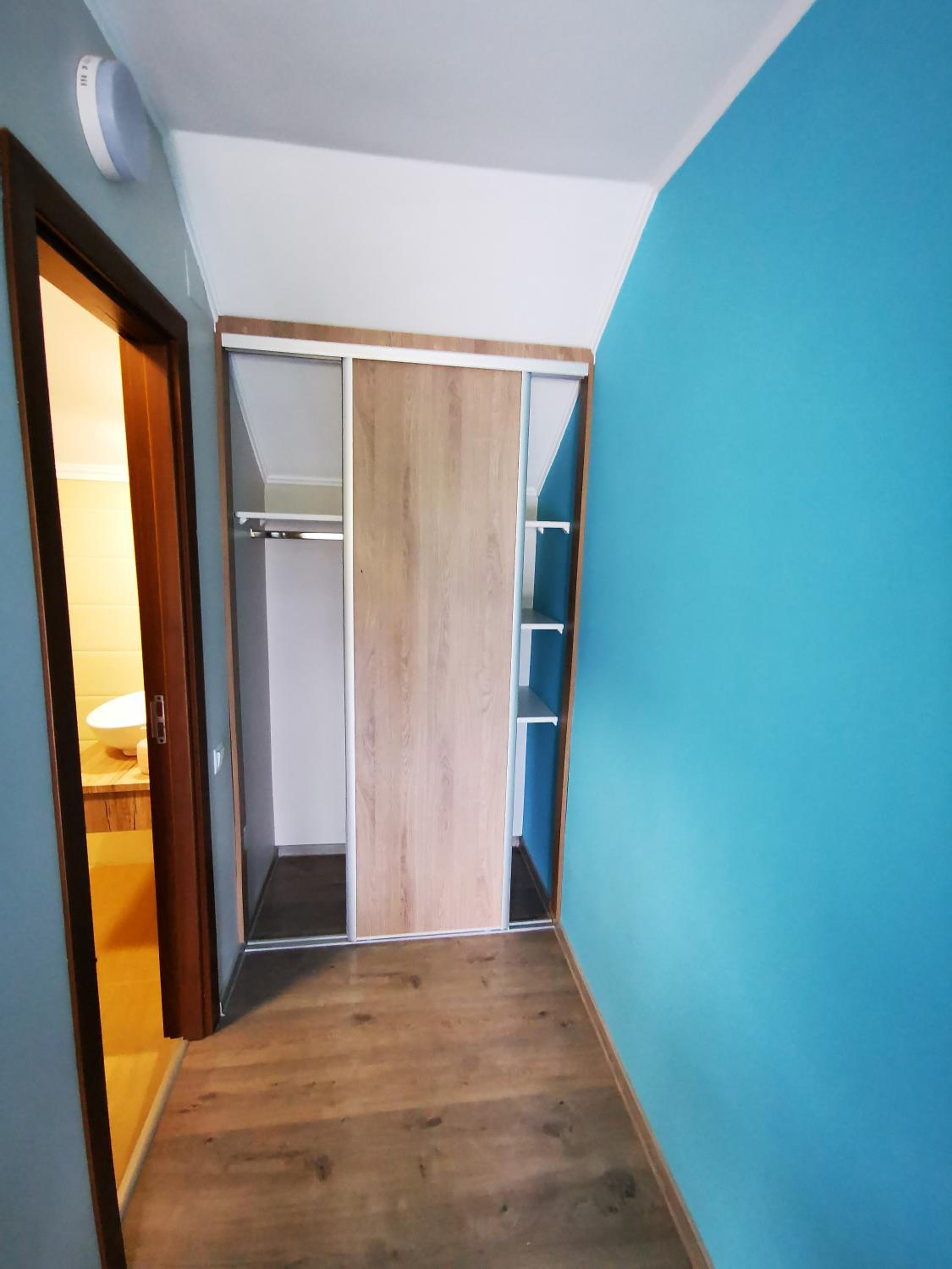 Double or Twin Room with Private Bathroom - Photo 9