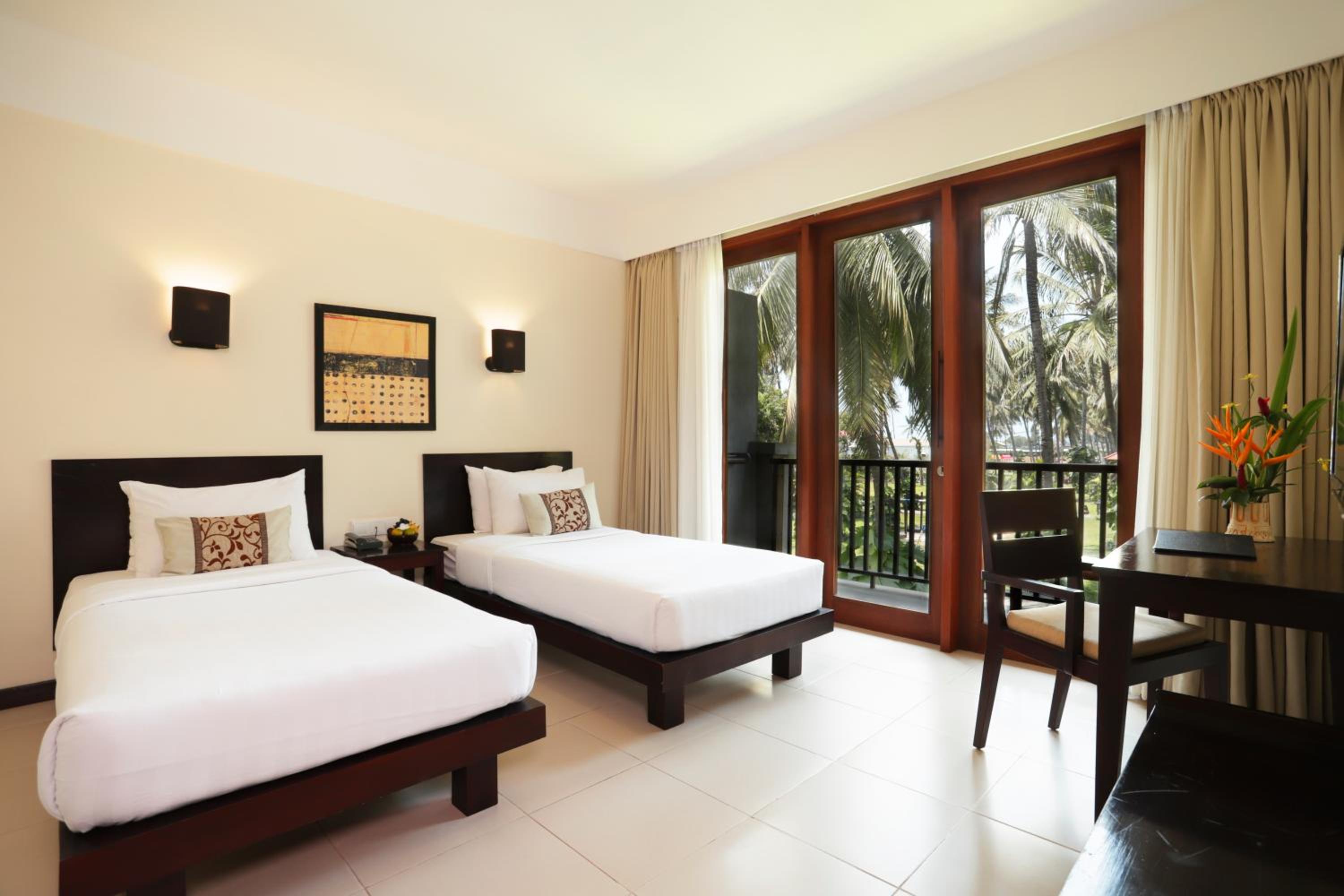 Superior Double or Twin Room with Garden View photo 2