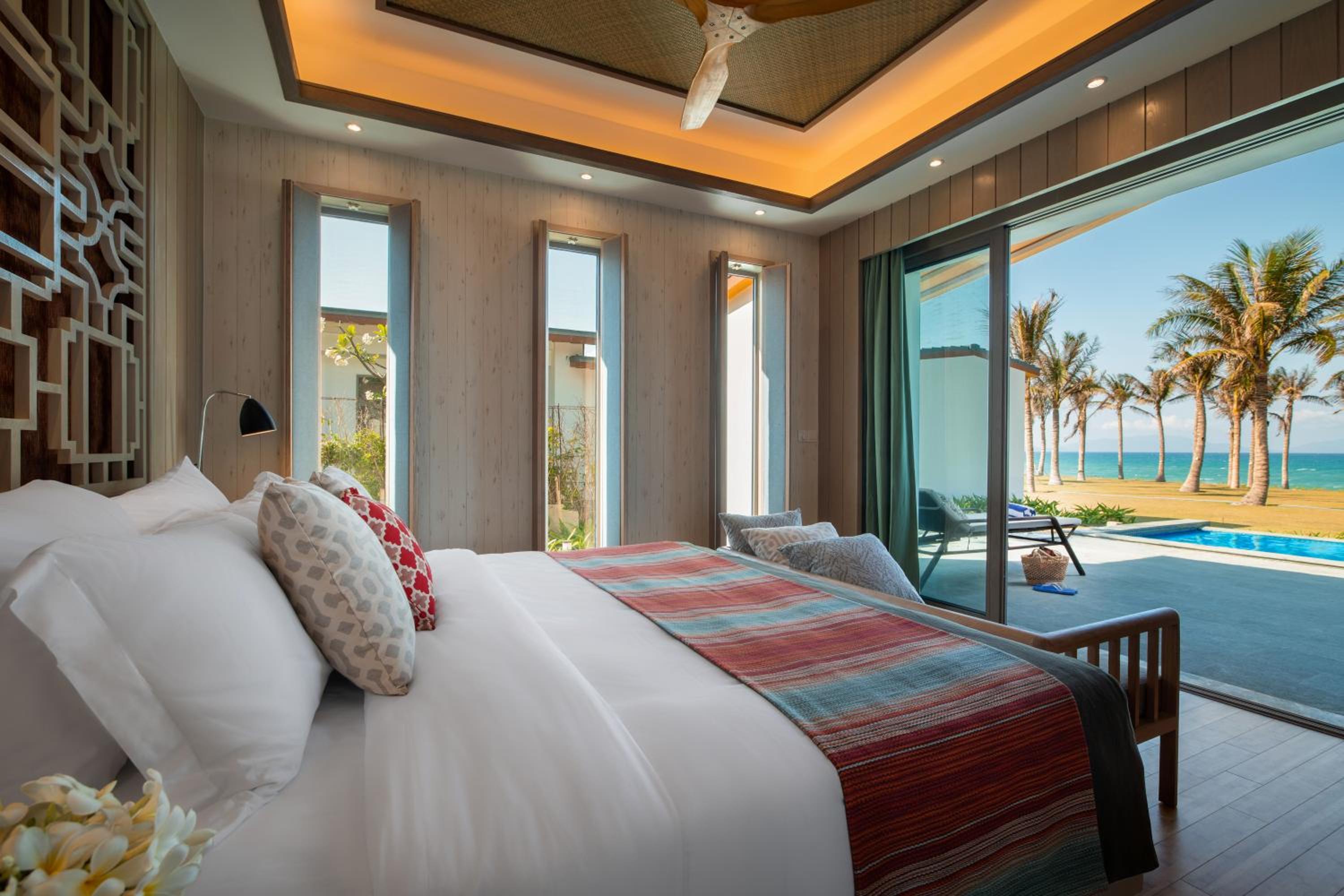 One-Bedroom Beachfront Pool Villa - Free Access to Executive Lounge - Photo 13