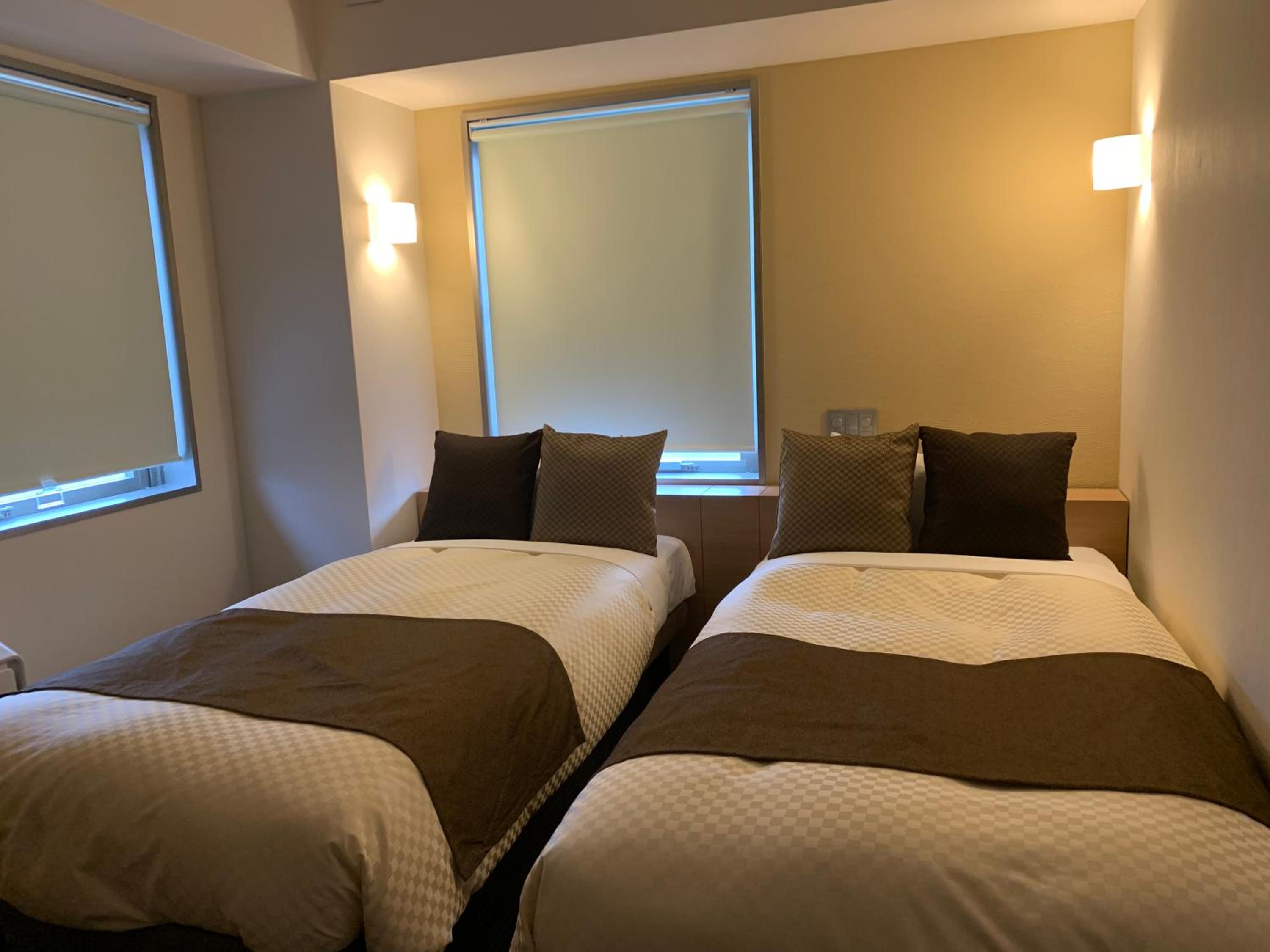 Twin Room with Bath photo 1