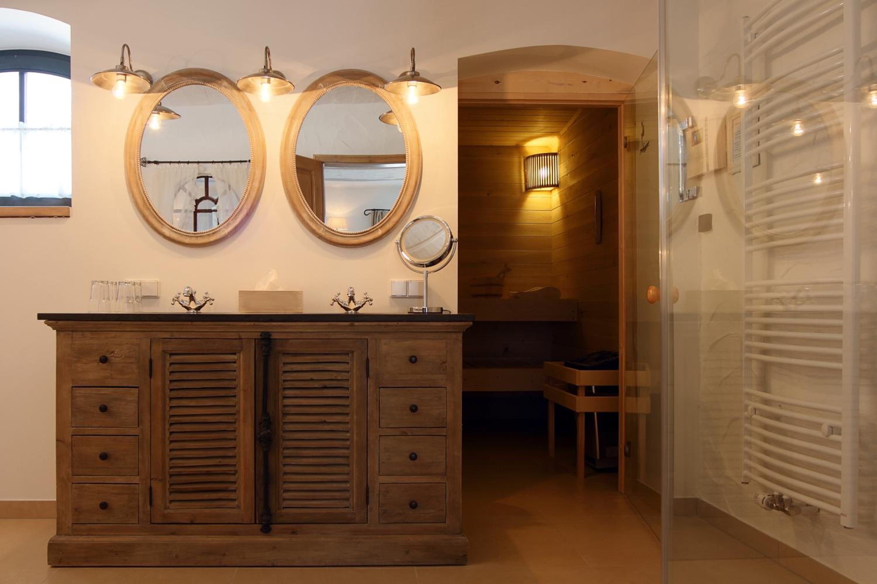 SPA Suite (4 Adults) photo 3