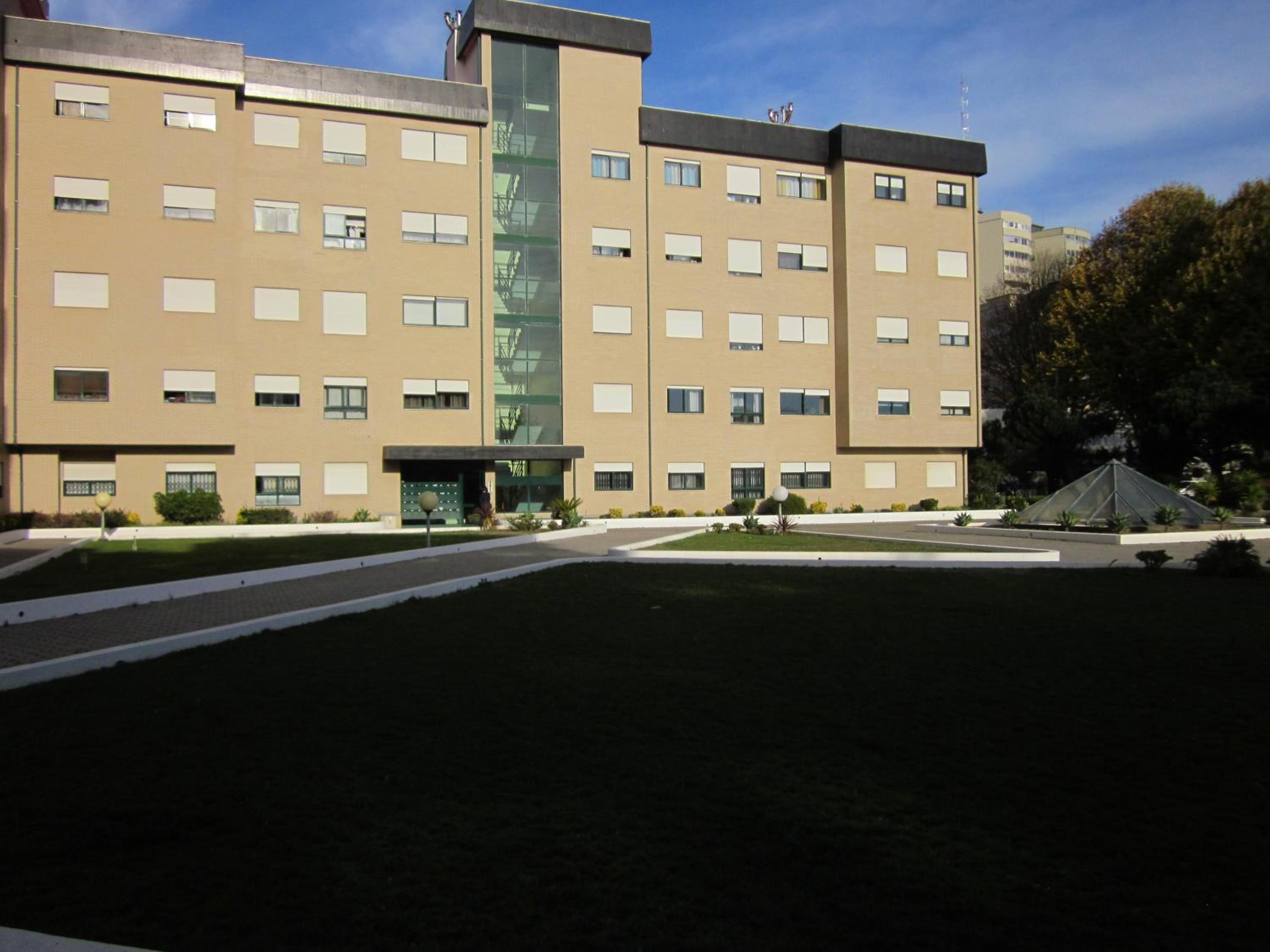 Apartment photo 2
