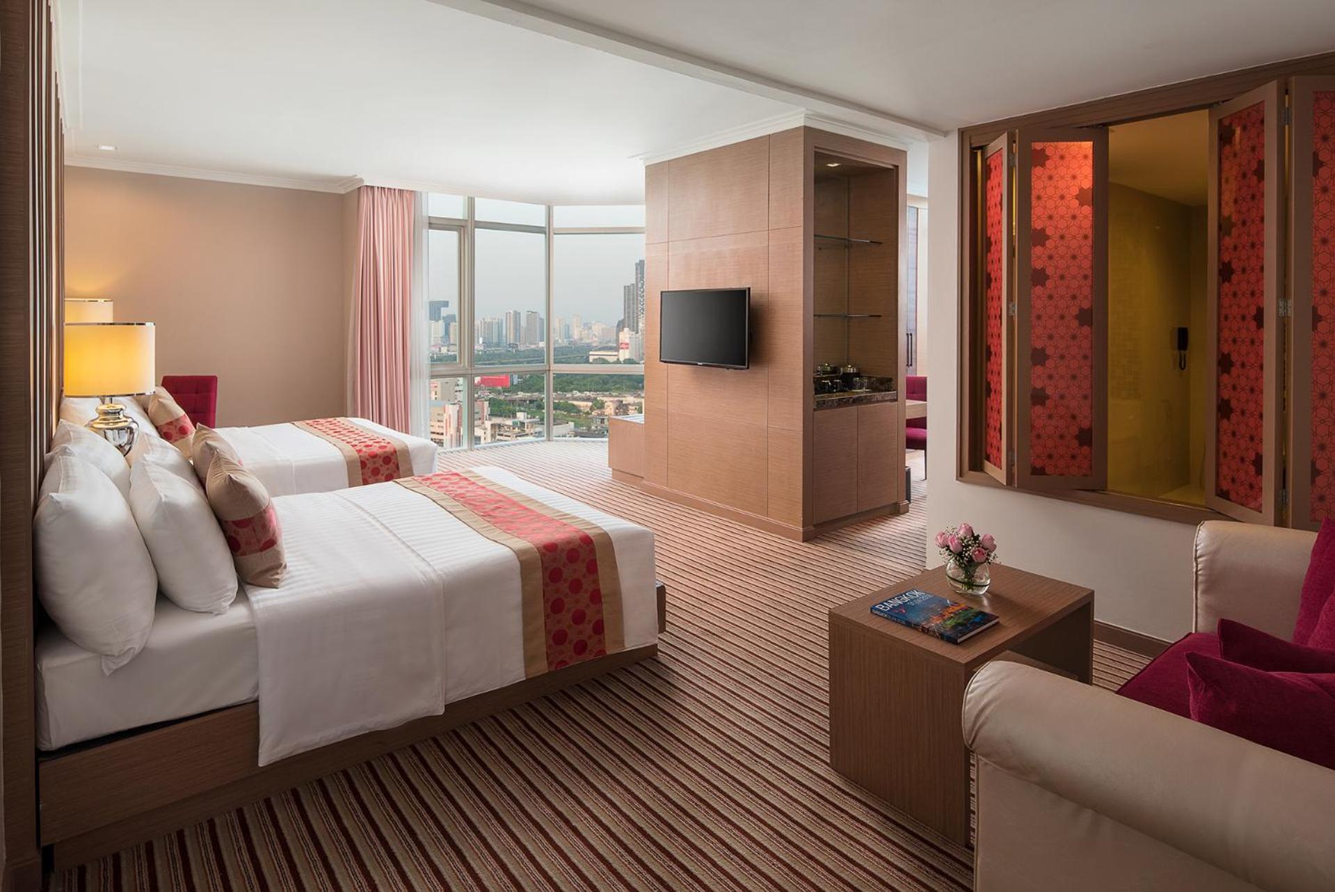 Luxury Quadruple Room (Main Tower)