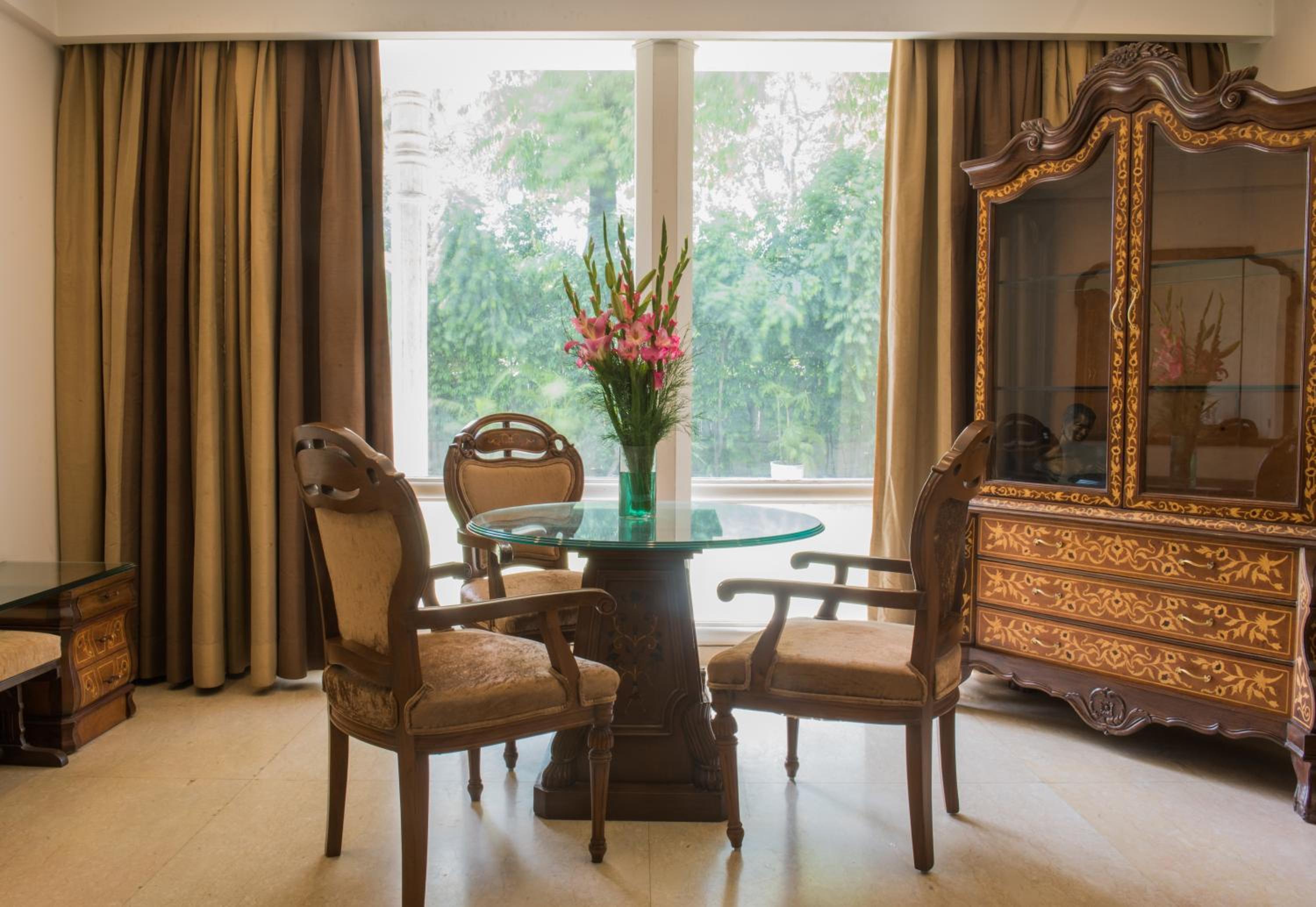 Garden View Suite with complimentary airport drop