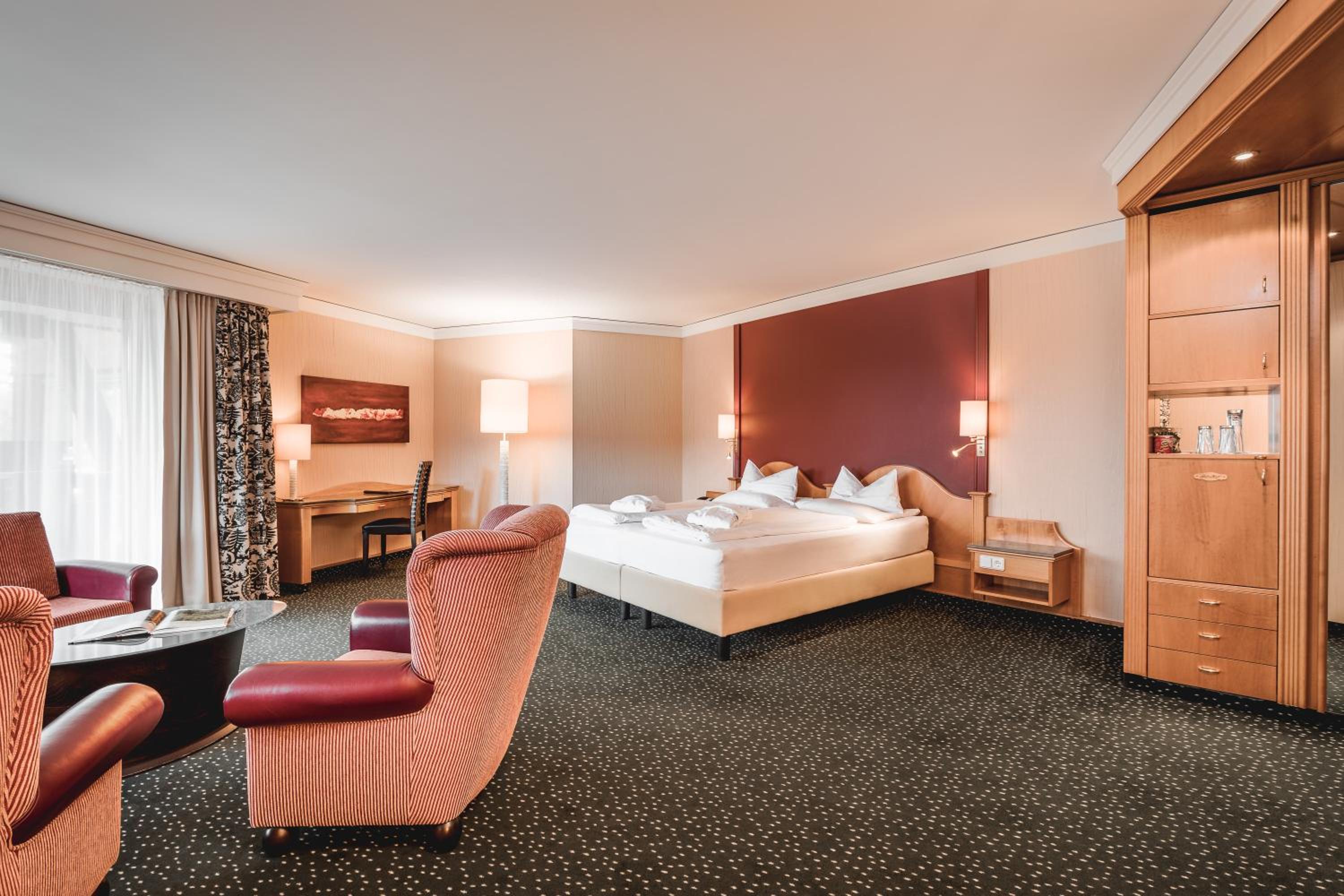 Junior Suite with Balcony photo 1