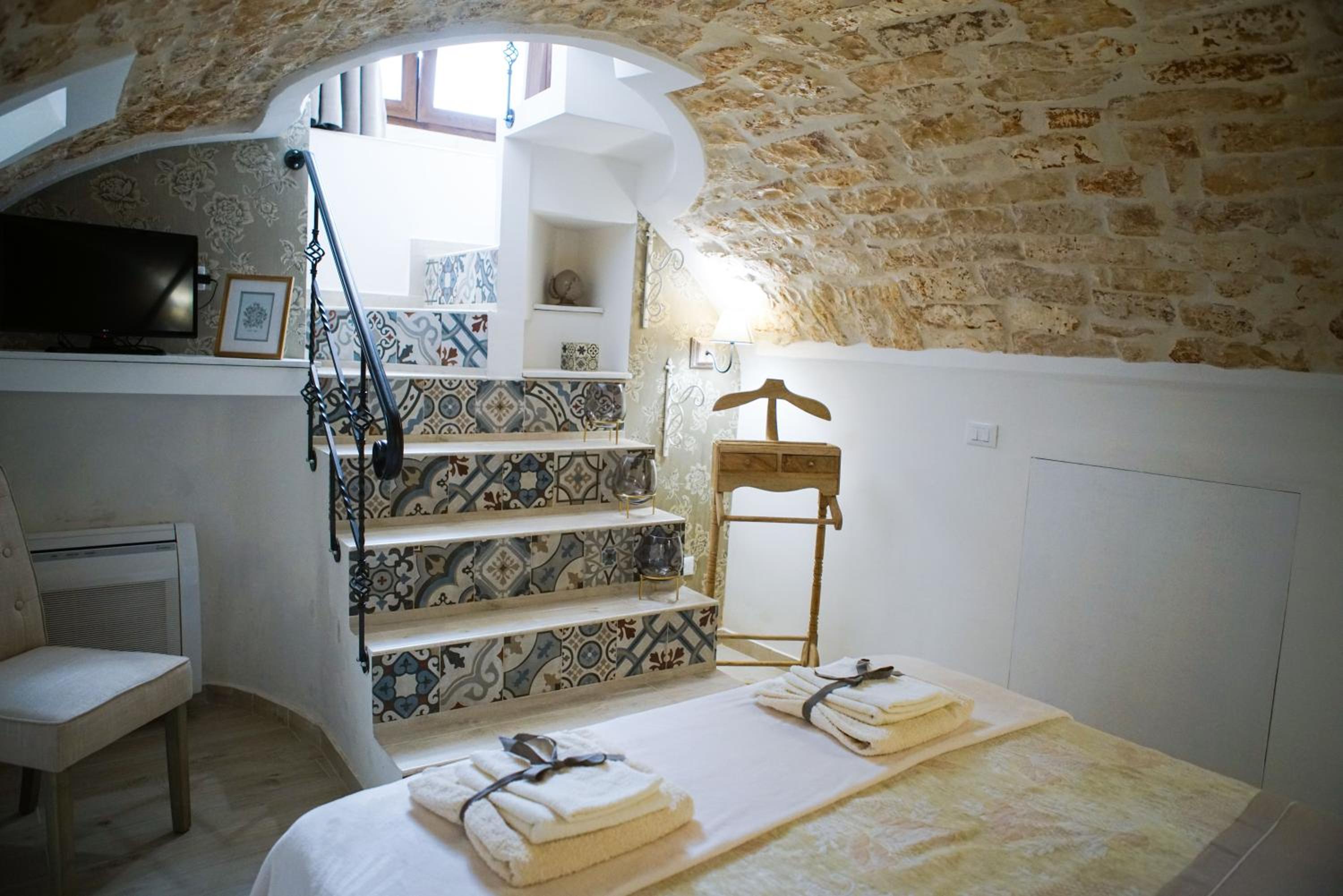 One-Bedroom House - Photo 1