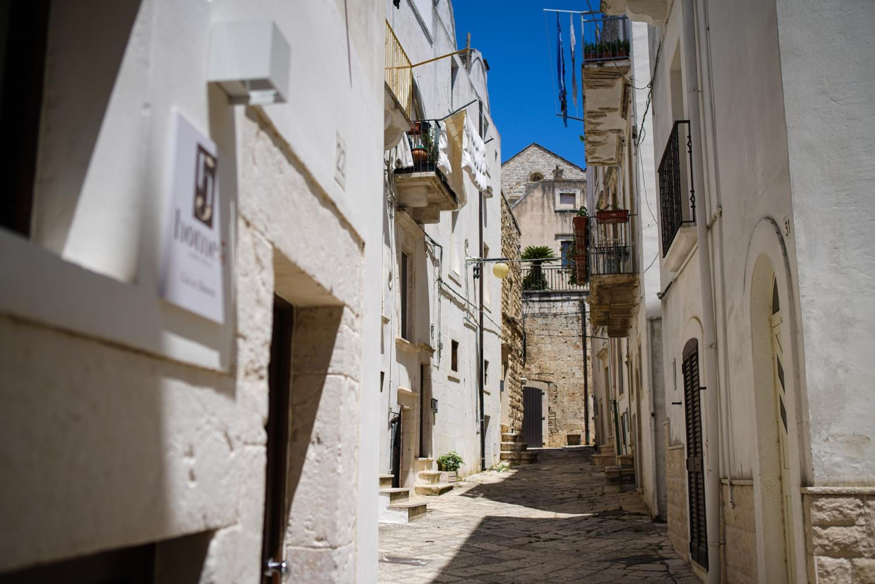 One-Bedroom House - Photo 16