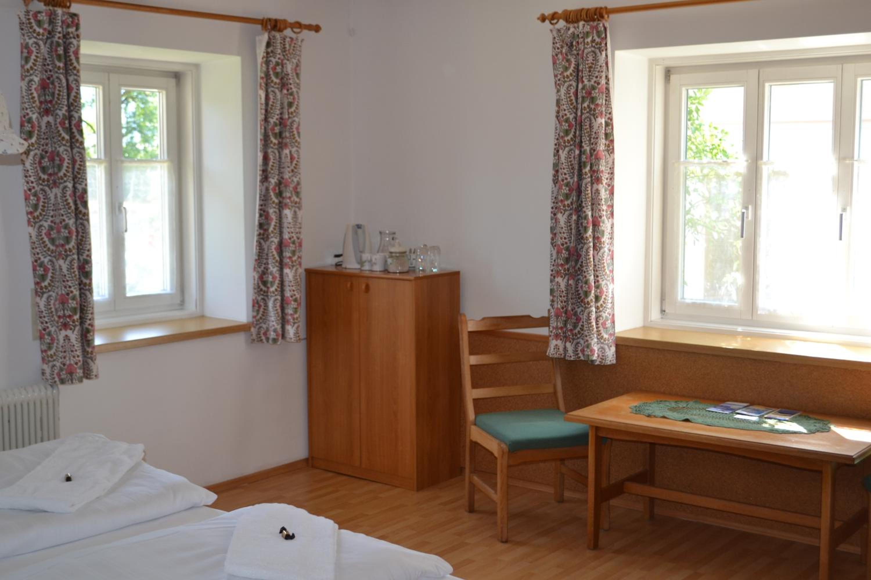 Deluxe Double or Twin Room with Garden View photo 3
