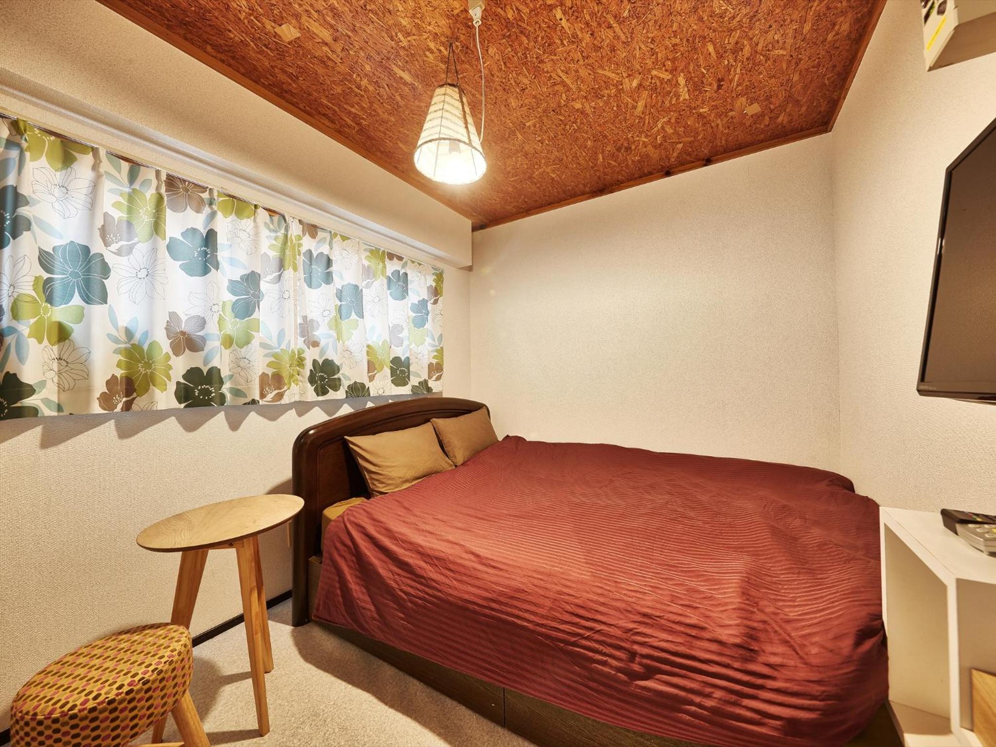 Double Room with Shared Bathroom - Non Smoking photo 1