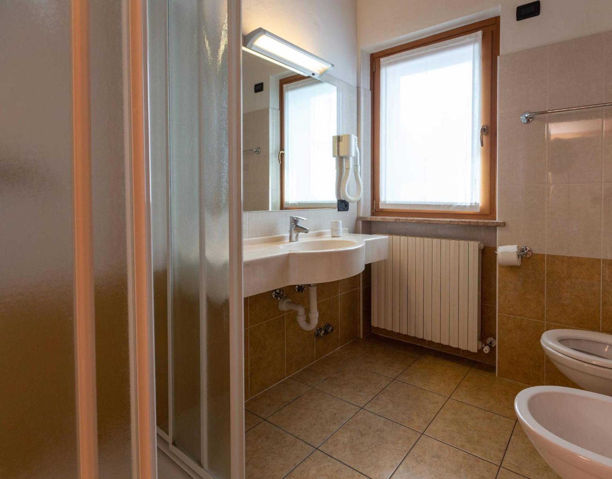 Two-Bedroom Apartment - Photo 9