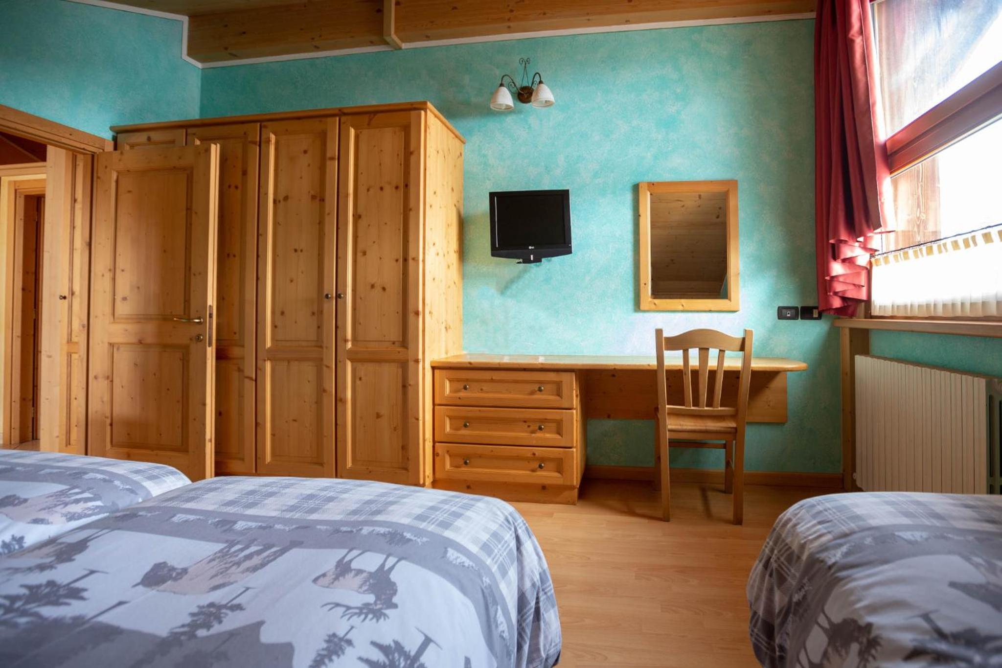 Two-Bedroom Apartment - Photo 13