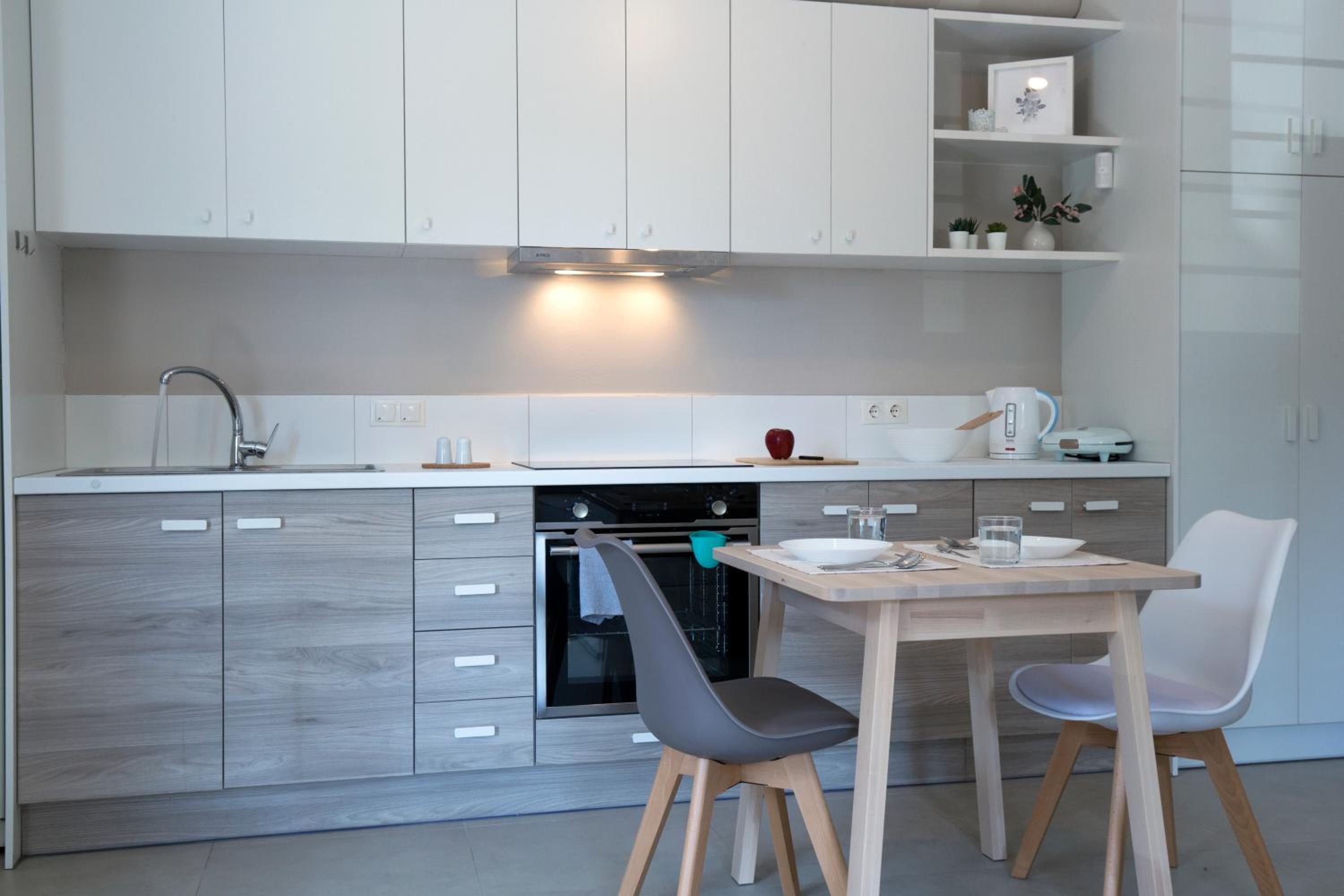 One-Bedroom Apartment - Photo 8