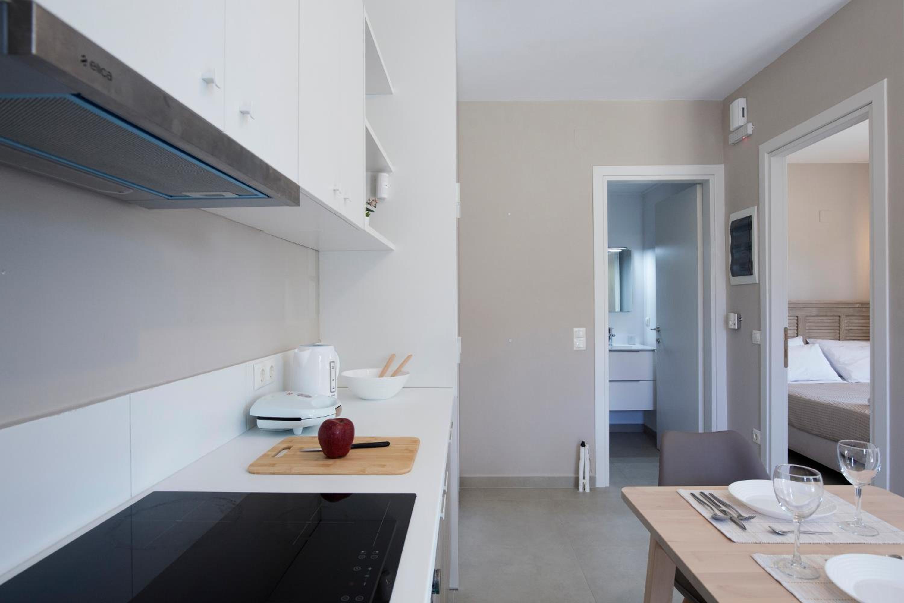 One-Bedroom Apartment - Photo 6