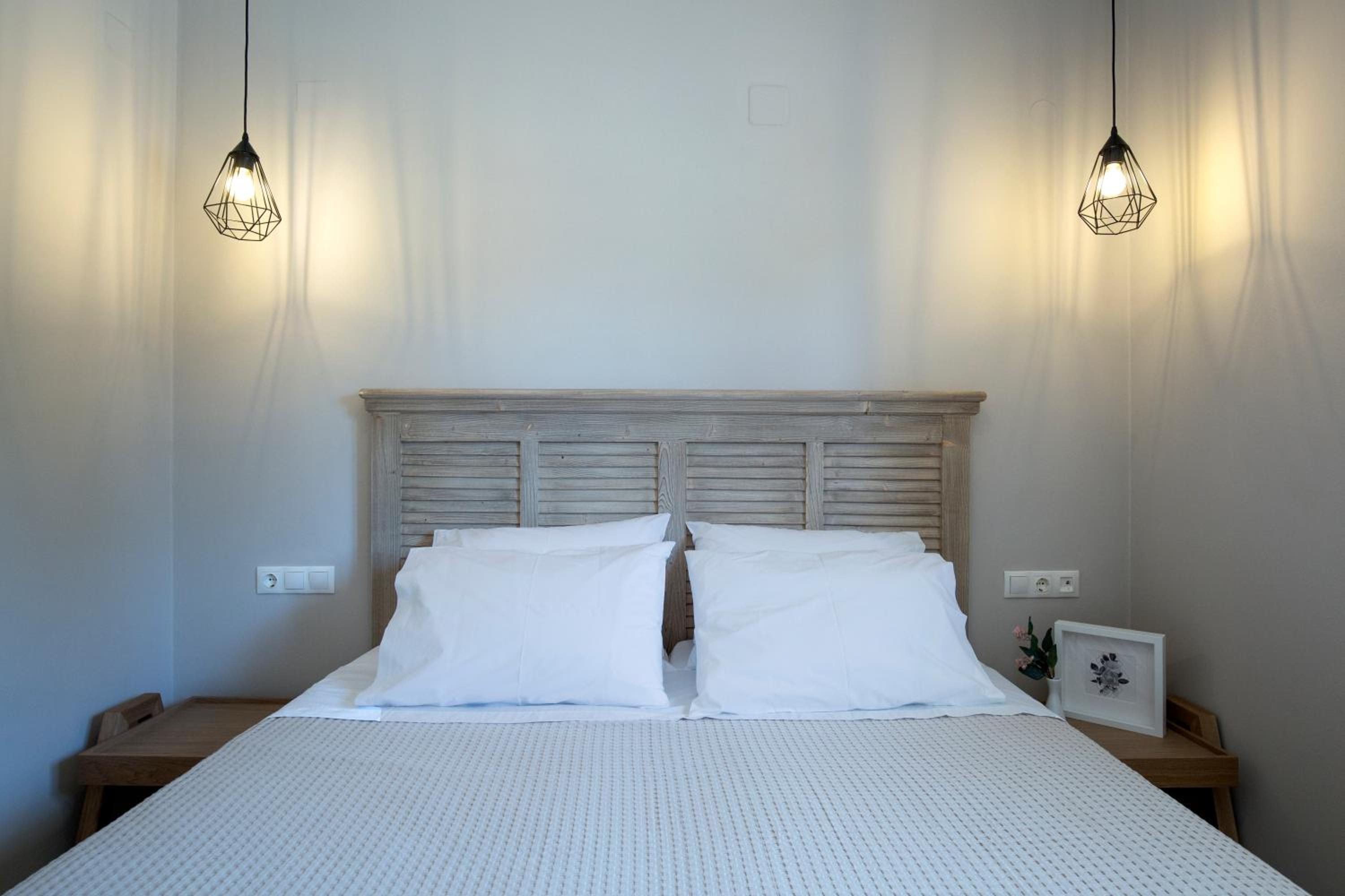 One-Bedroom Apartment - Photo 16