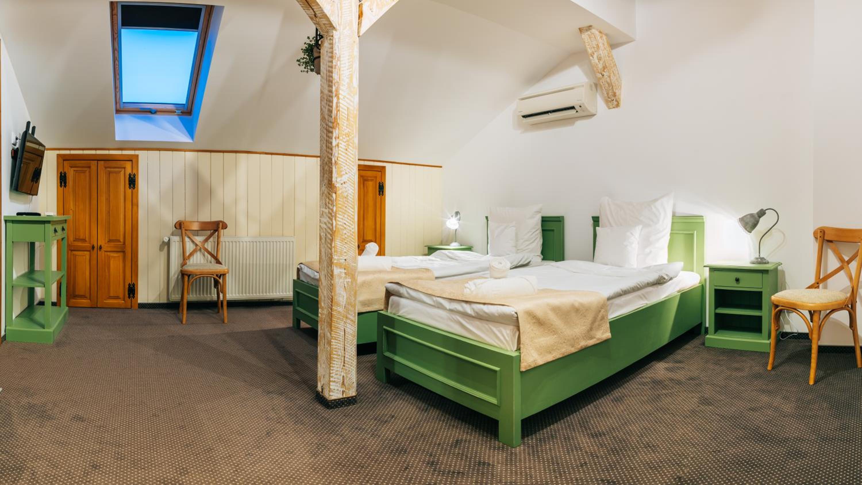 Small Double or Twin Room - Photo 7