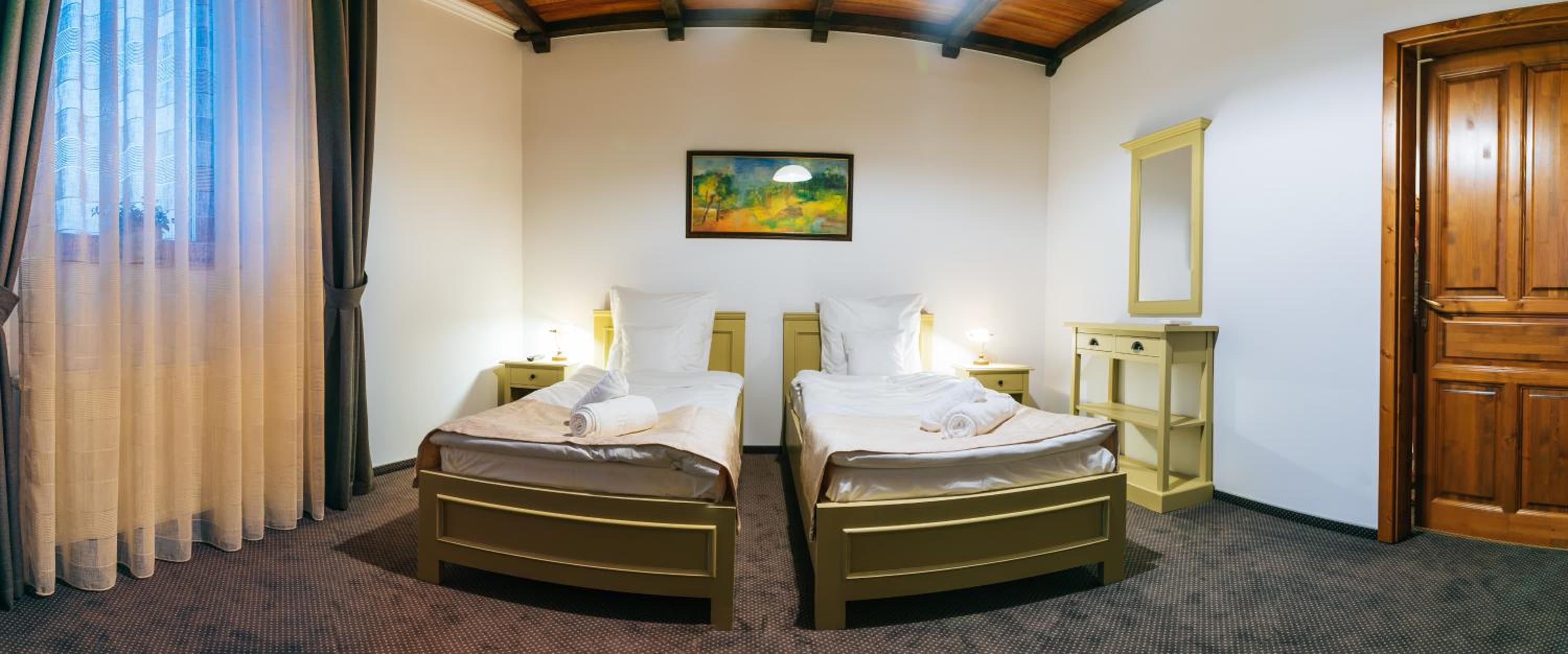 Small Double or Twin Room - Photo 4