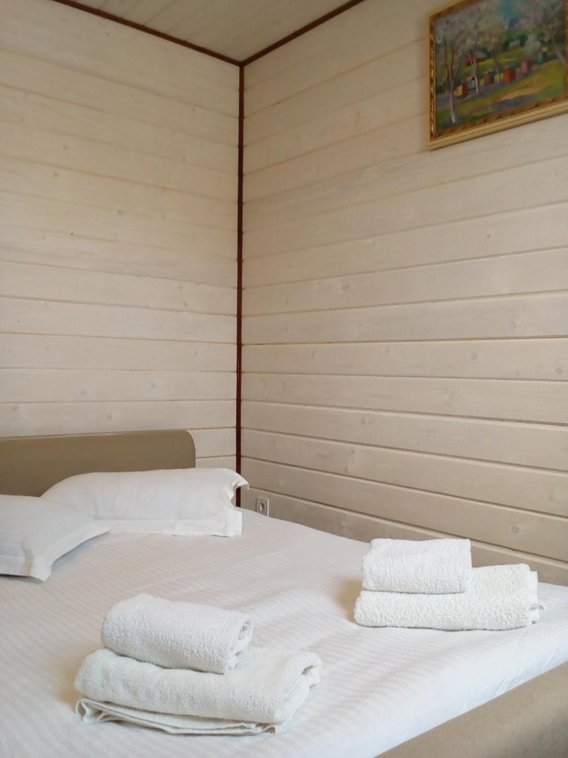 Budget Double Room photo 3