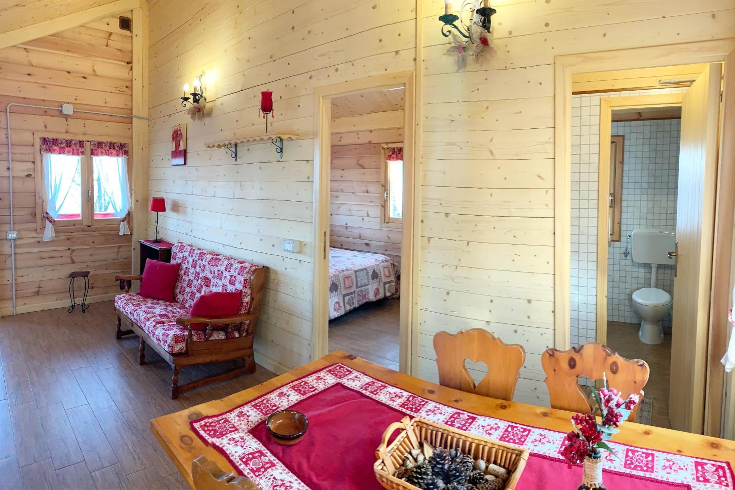 One-Bedroom House photo 1