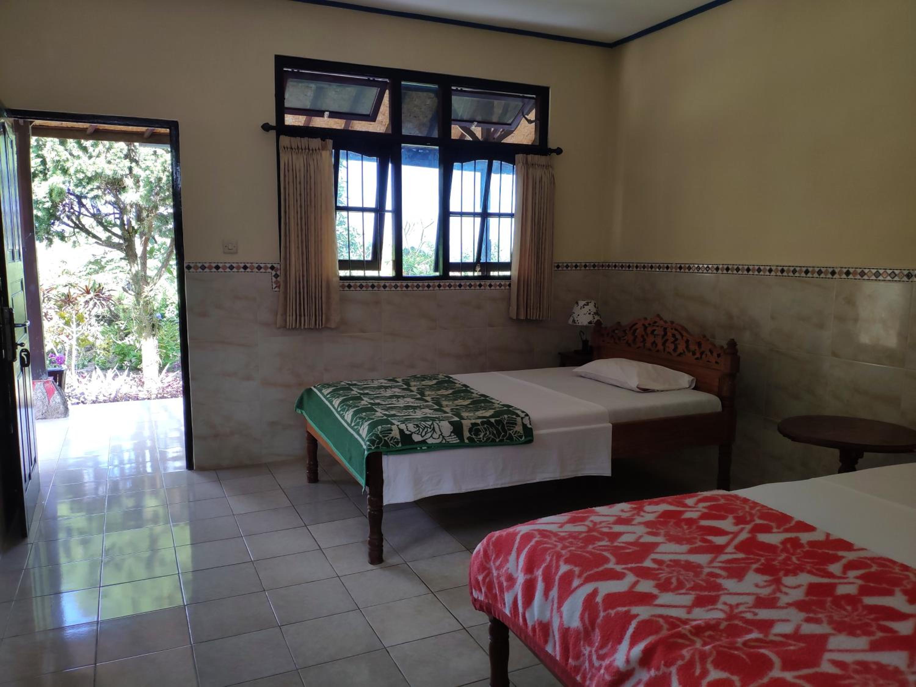 Standard Twin Room with Garden View photo 1